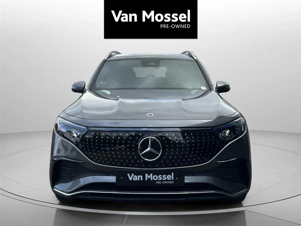 Mercedes-Benz-EQB-image-1