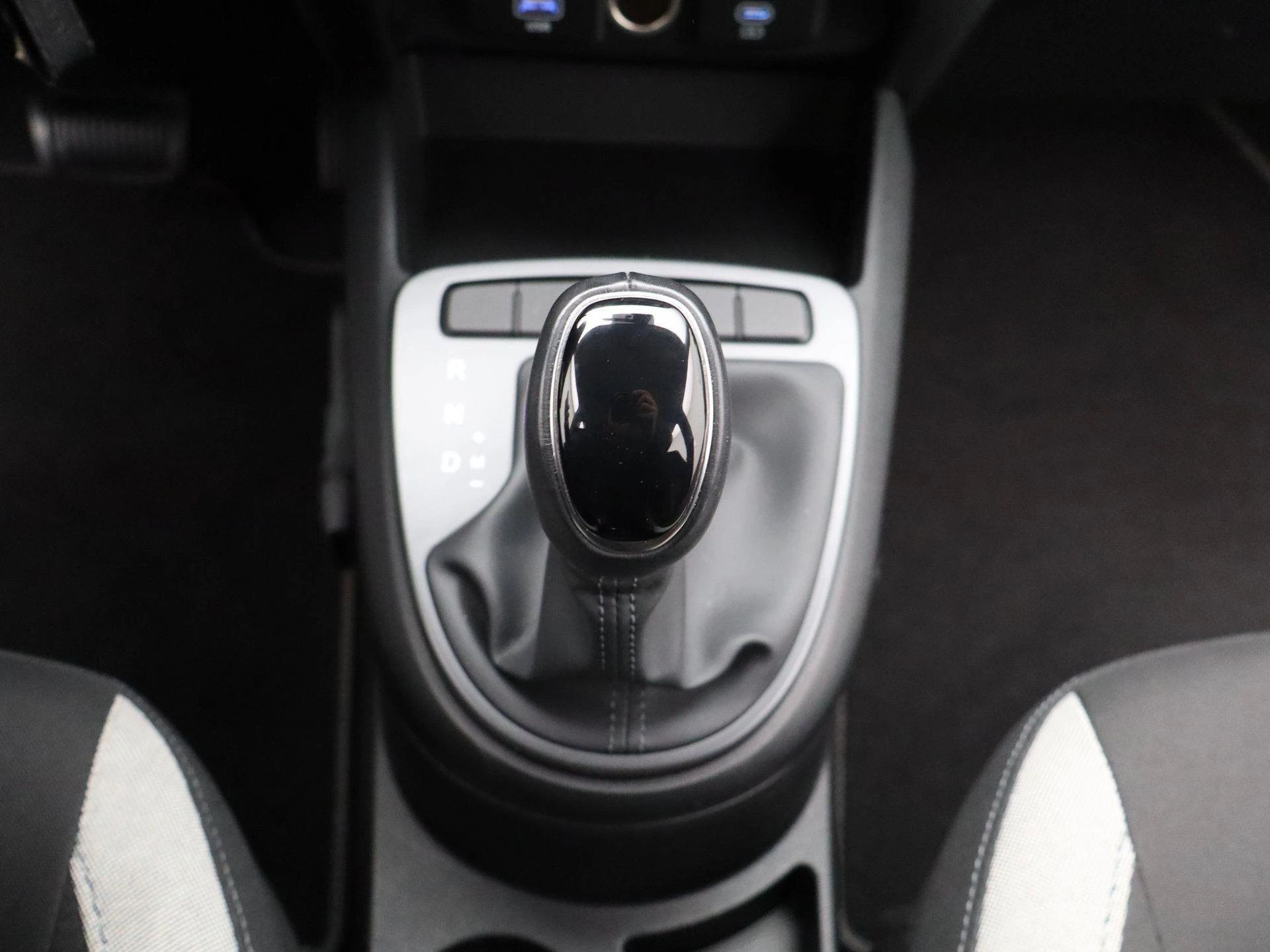 Hyundai-i10-image-10