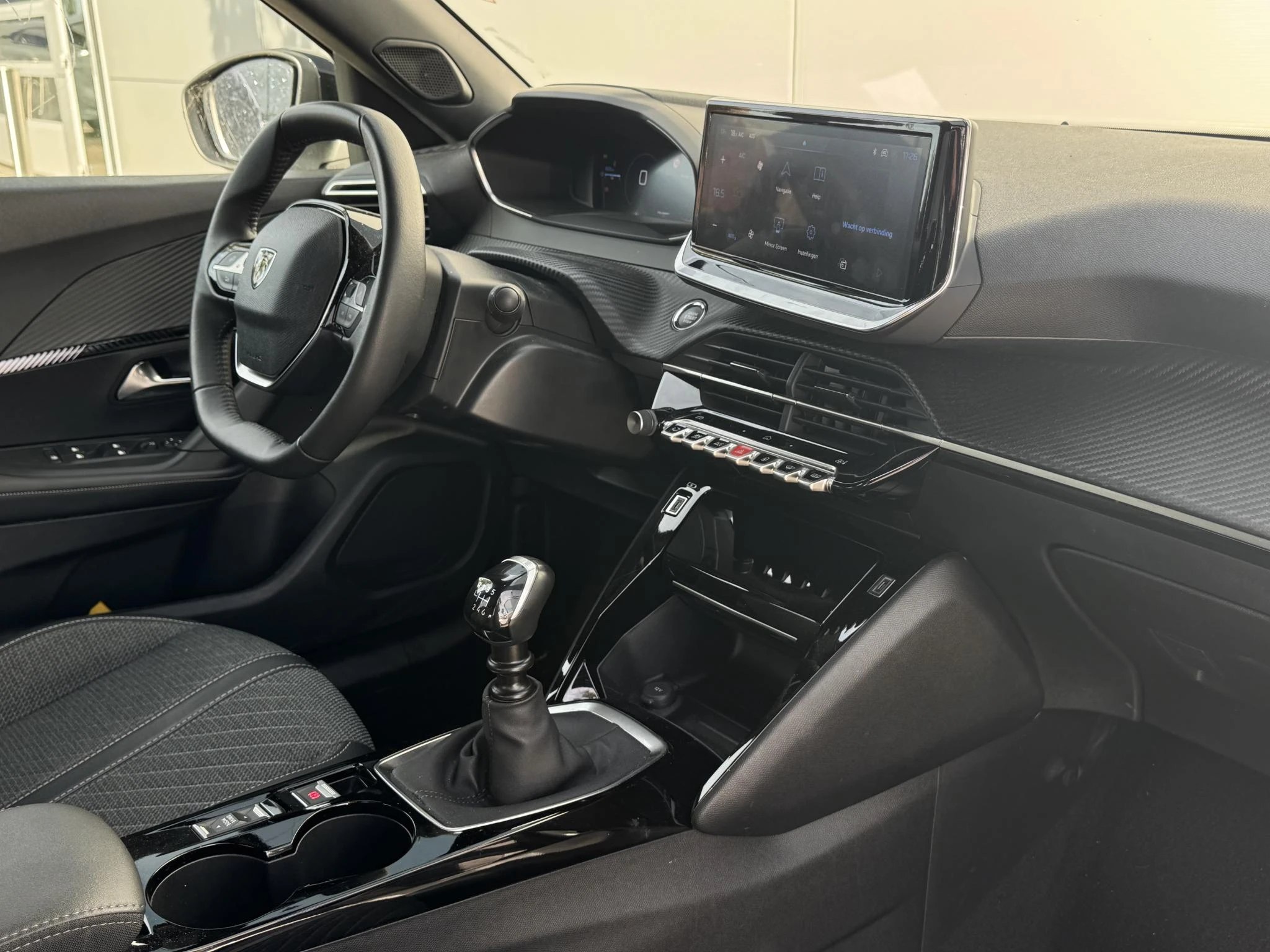 Peugeot-2008-image-25