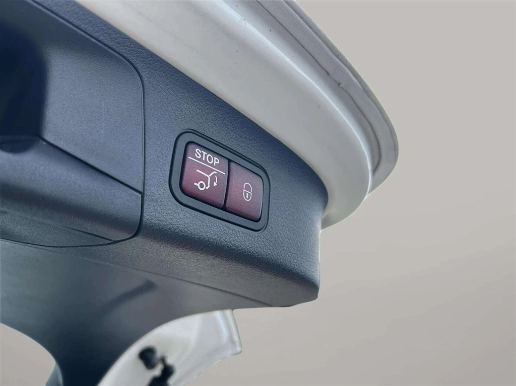 Mercedes-Benz-EQA-image-23