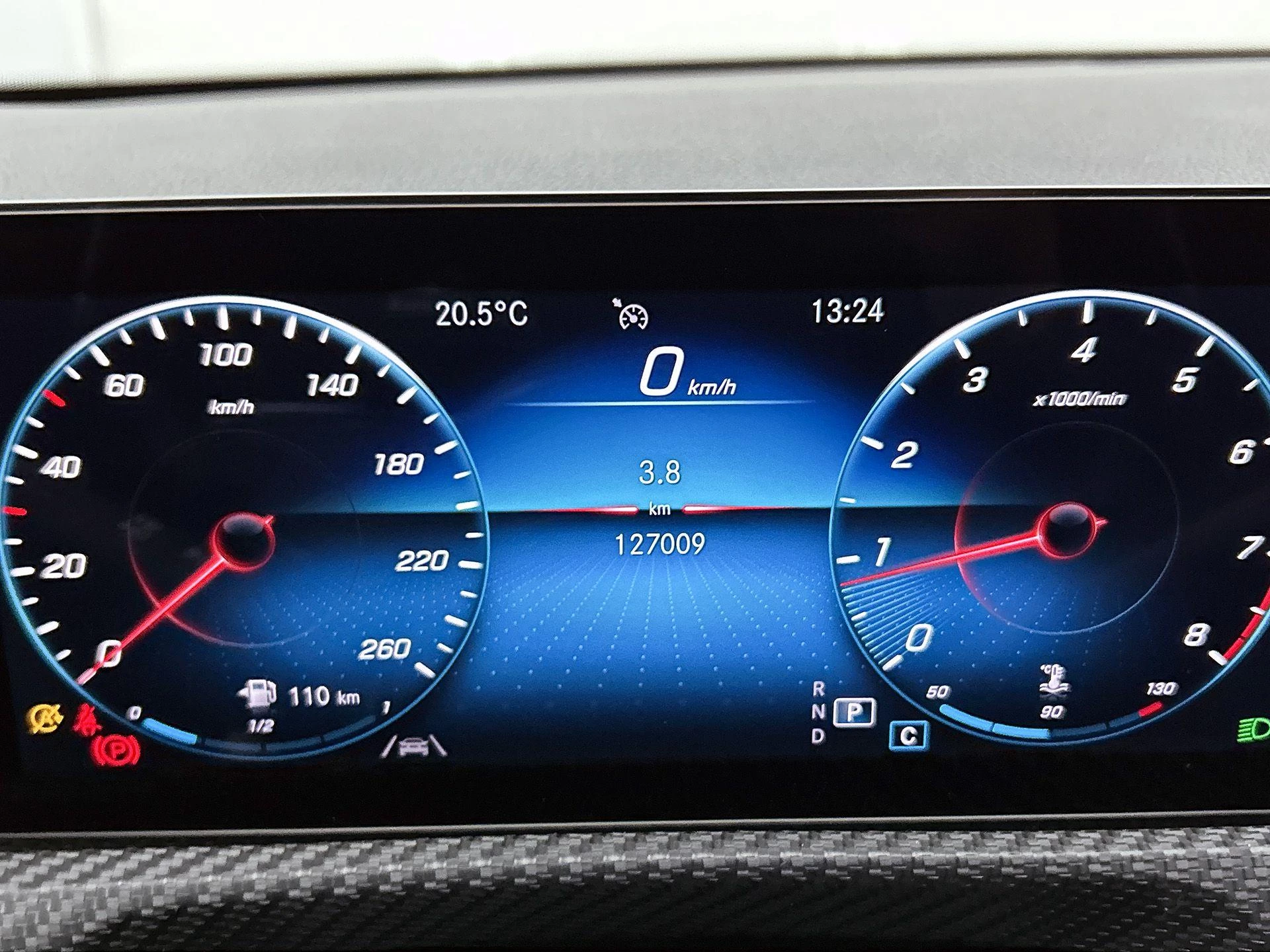 Mercedes-Benz-CLA-image-8