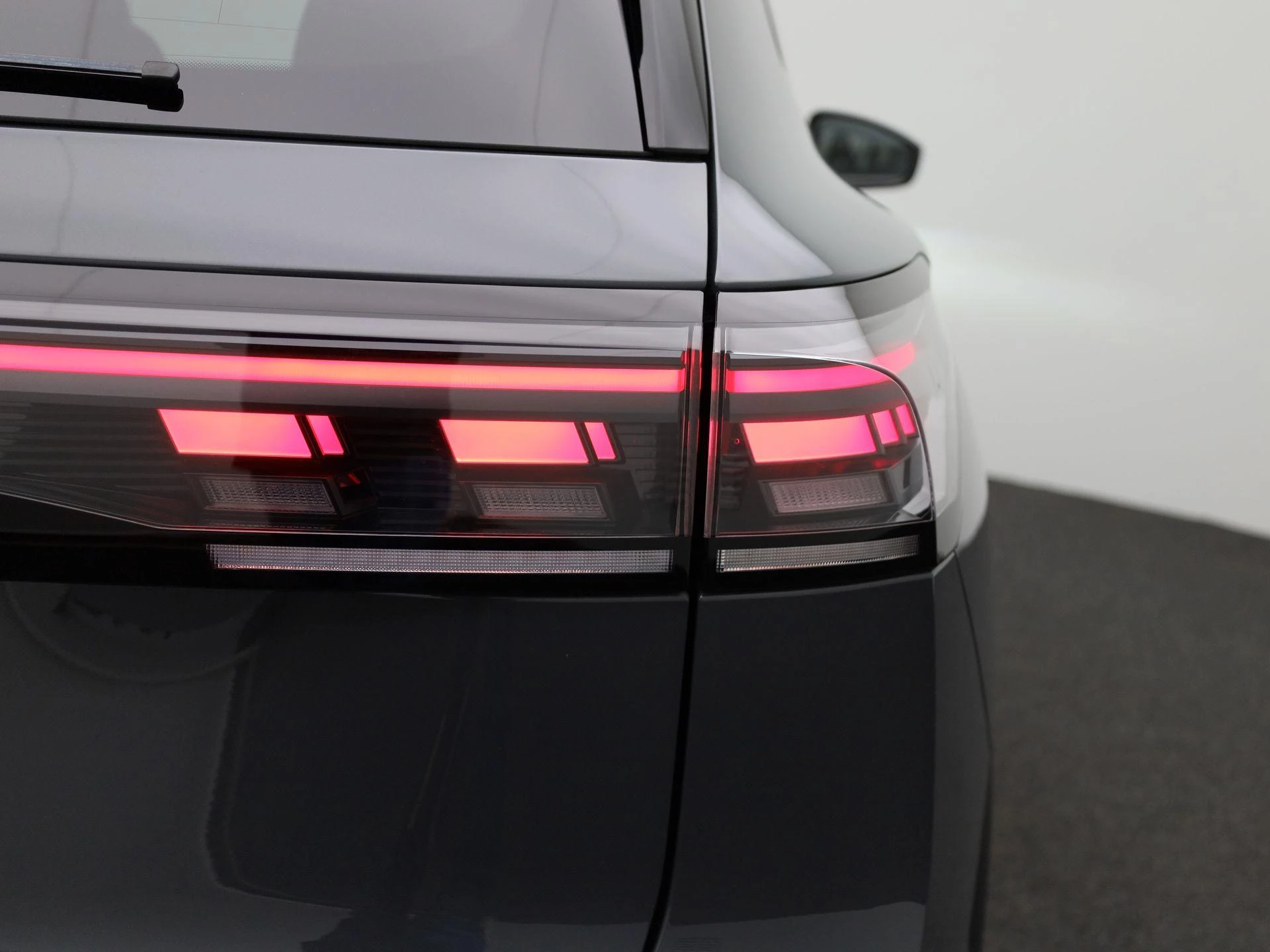 Volkswagen-Tiguan-image-51