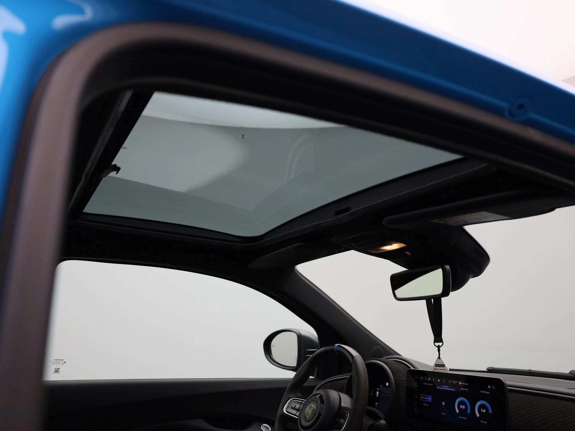 Abarth 500 Abarth Scorpionissima 42 kWh