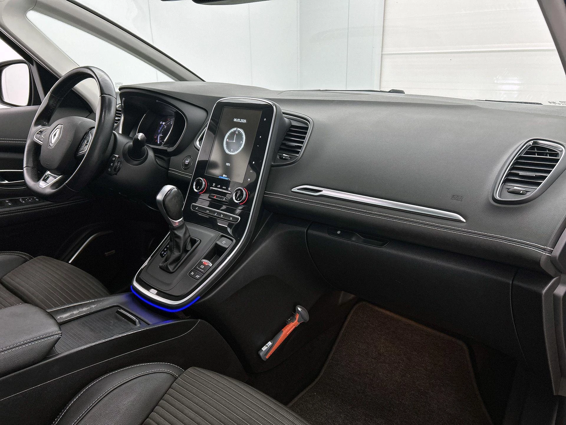 Renault-Grand Scénic-image-21