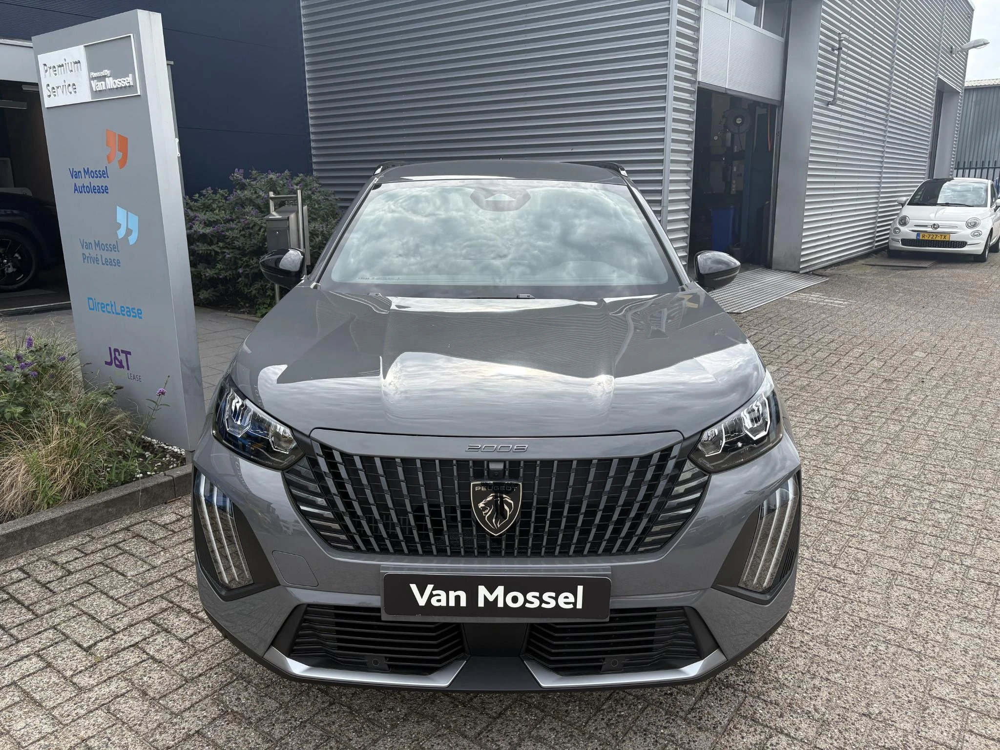 Peugeot-2008-image-4