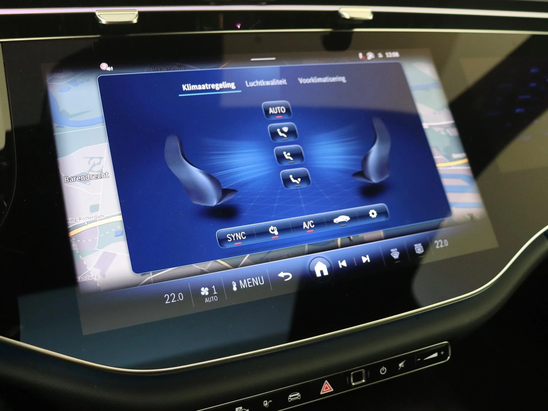 Mercedes-Benz-E-Klasse-image-21