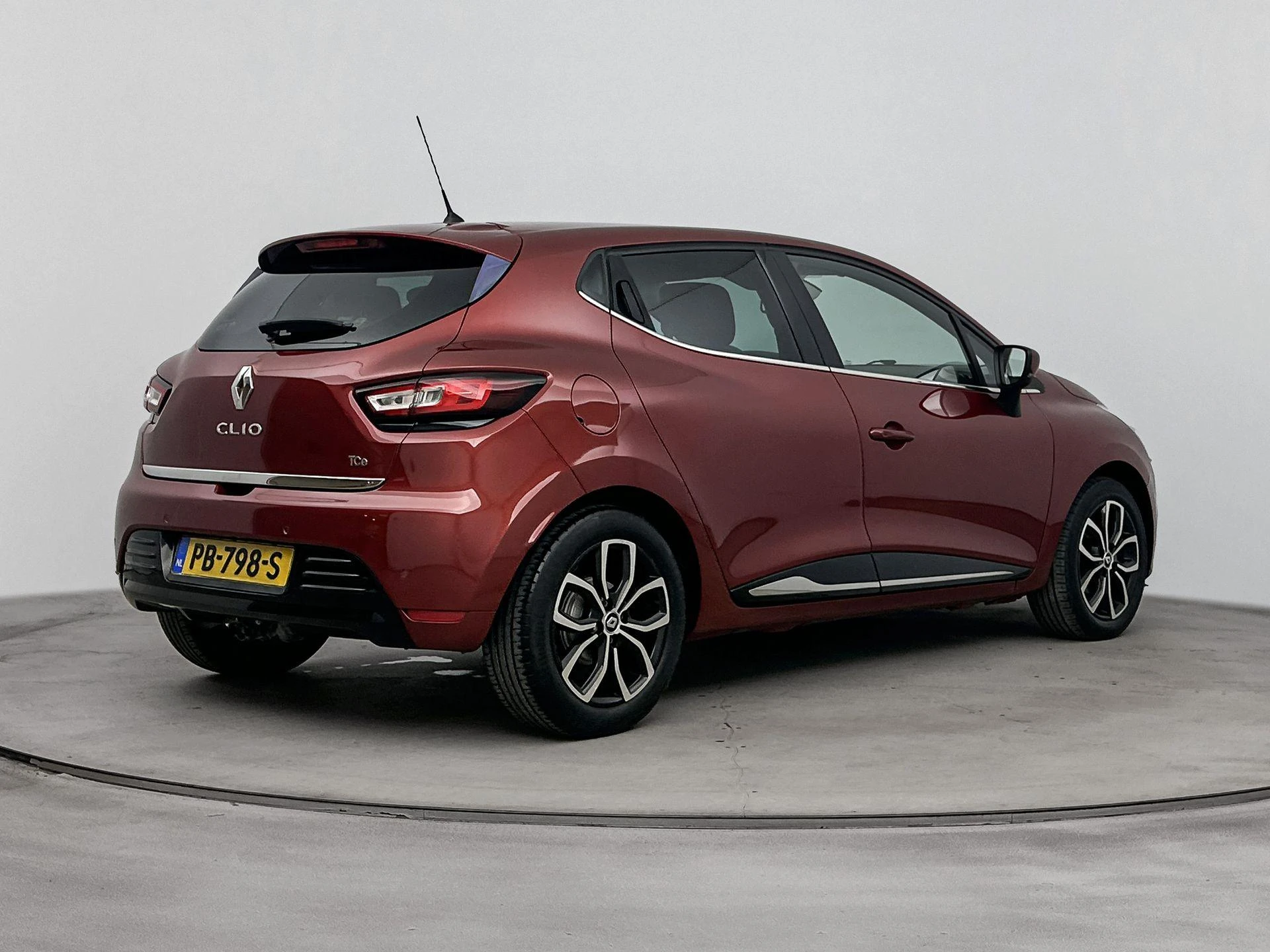 Renault-Clio-image-3