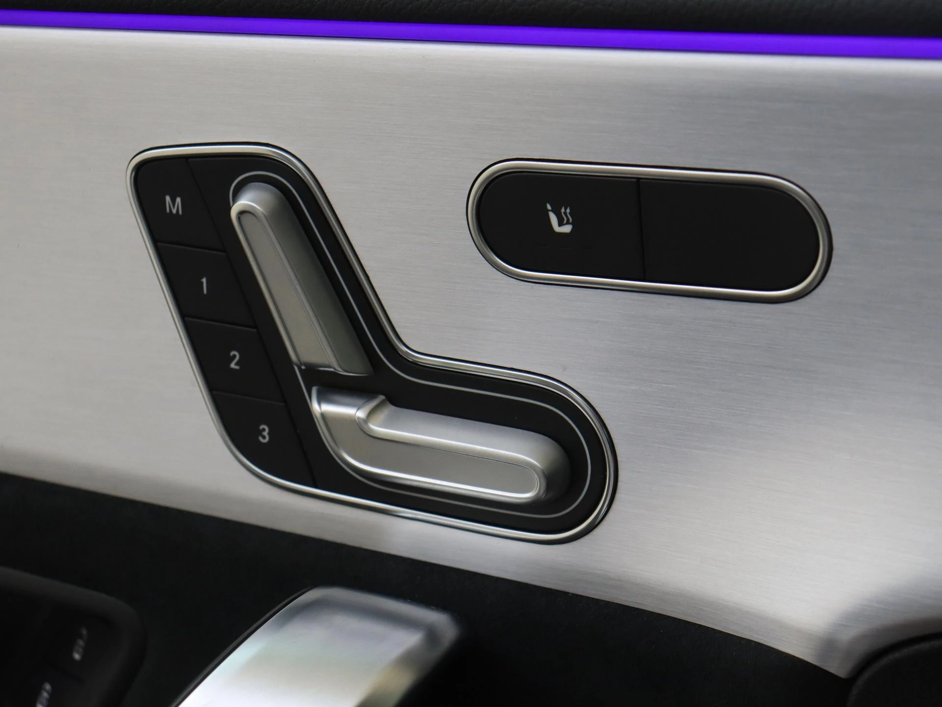 Mercedes-Benz-A-Klasse-image-25