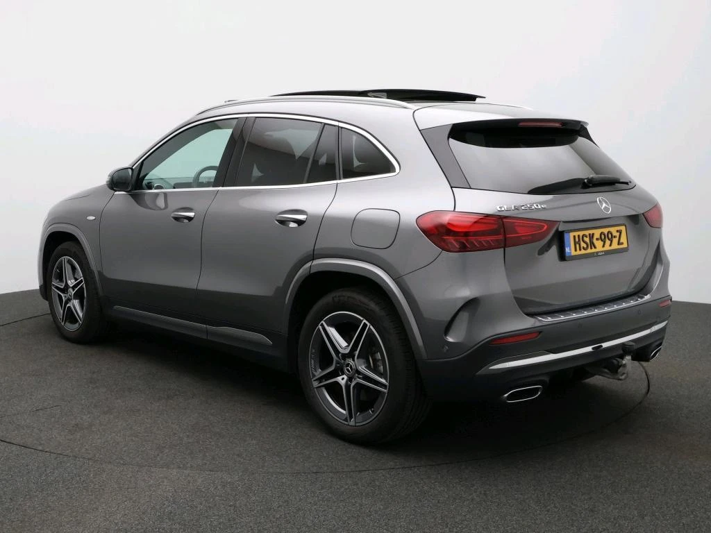 Mercedes-Benz-GLA-image-4