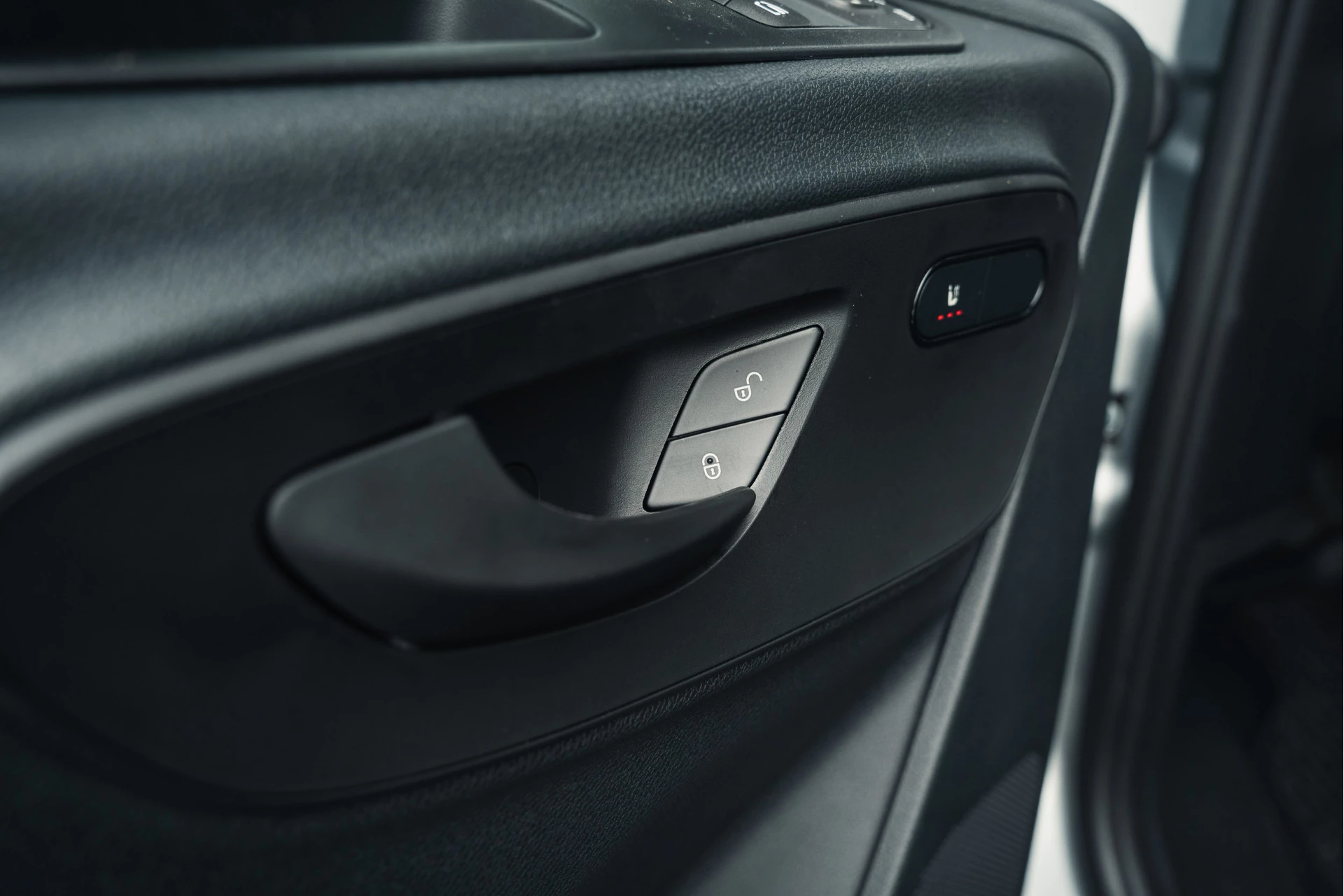 Mercedes-Benz-Sprinter-image-62