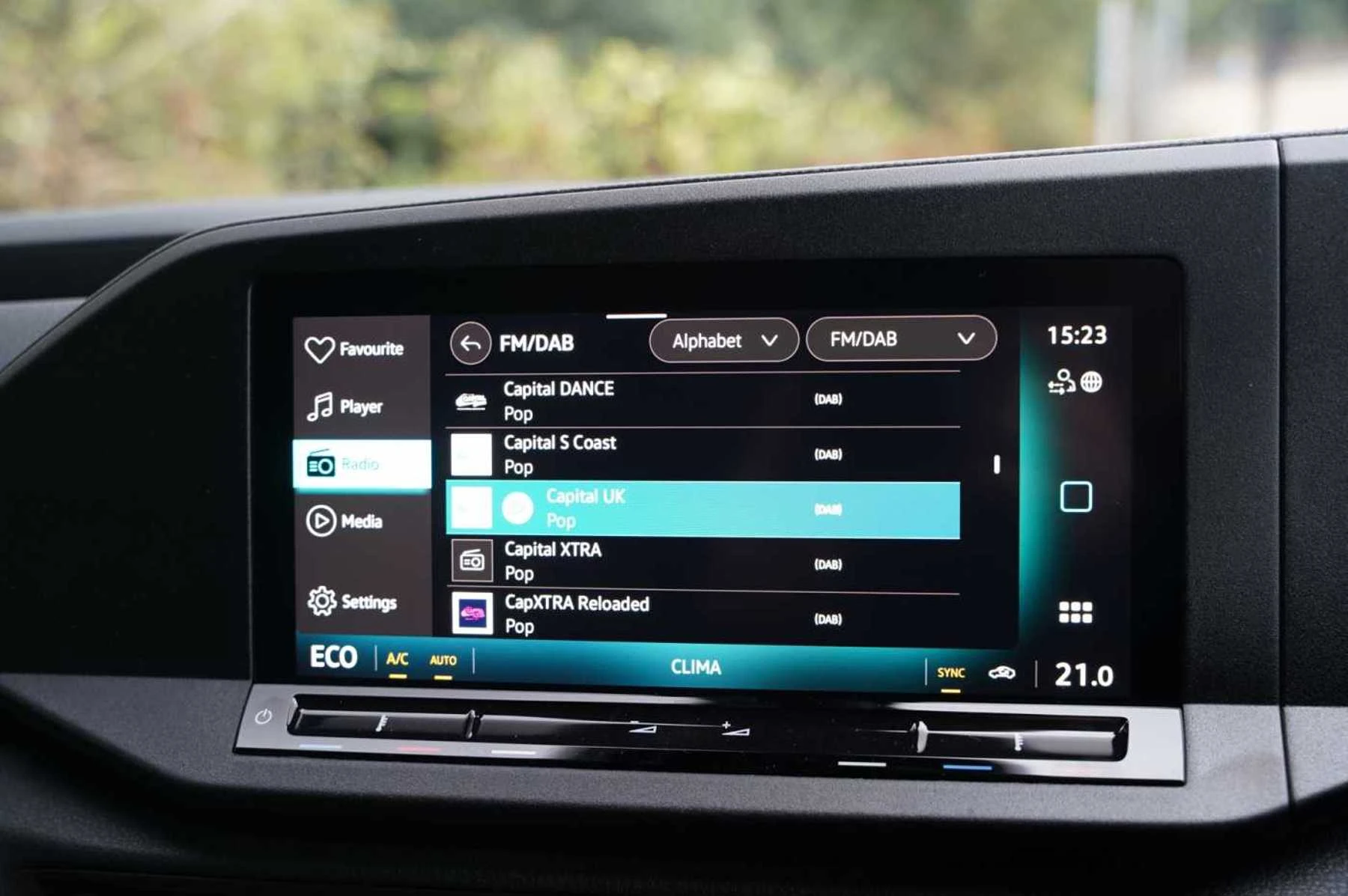Volkswagen-Caddy-image-22