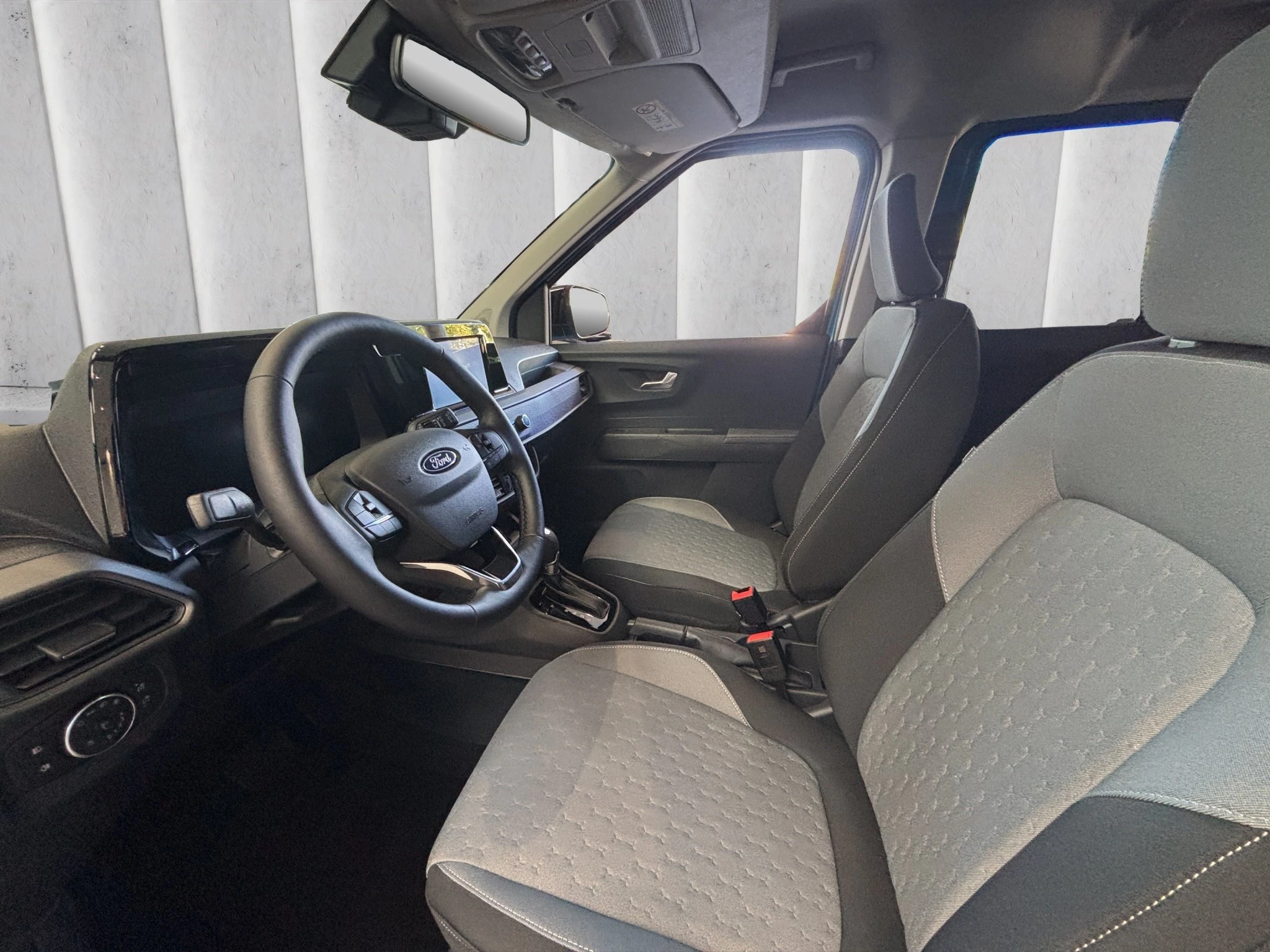 Ford-Tourneo Courier-image-9