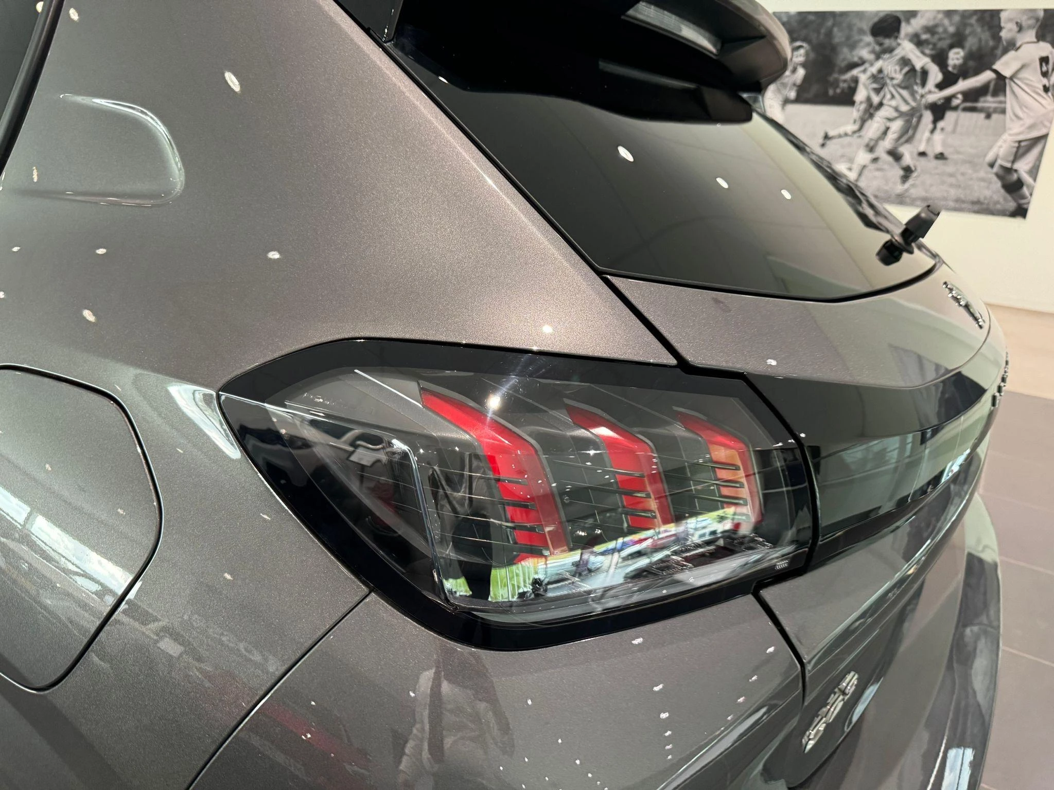 Peugeot-208-image-13