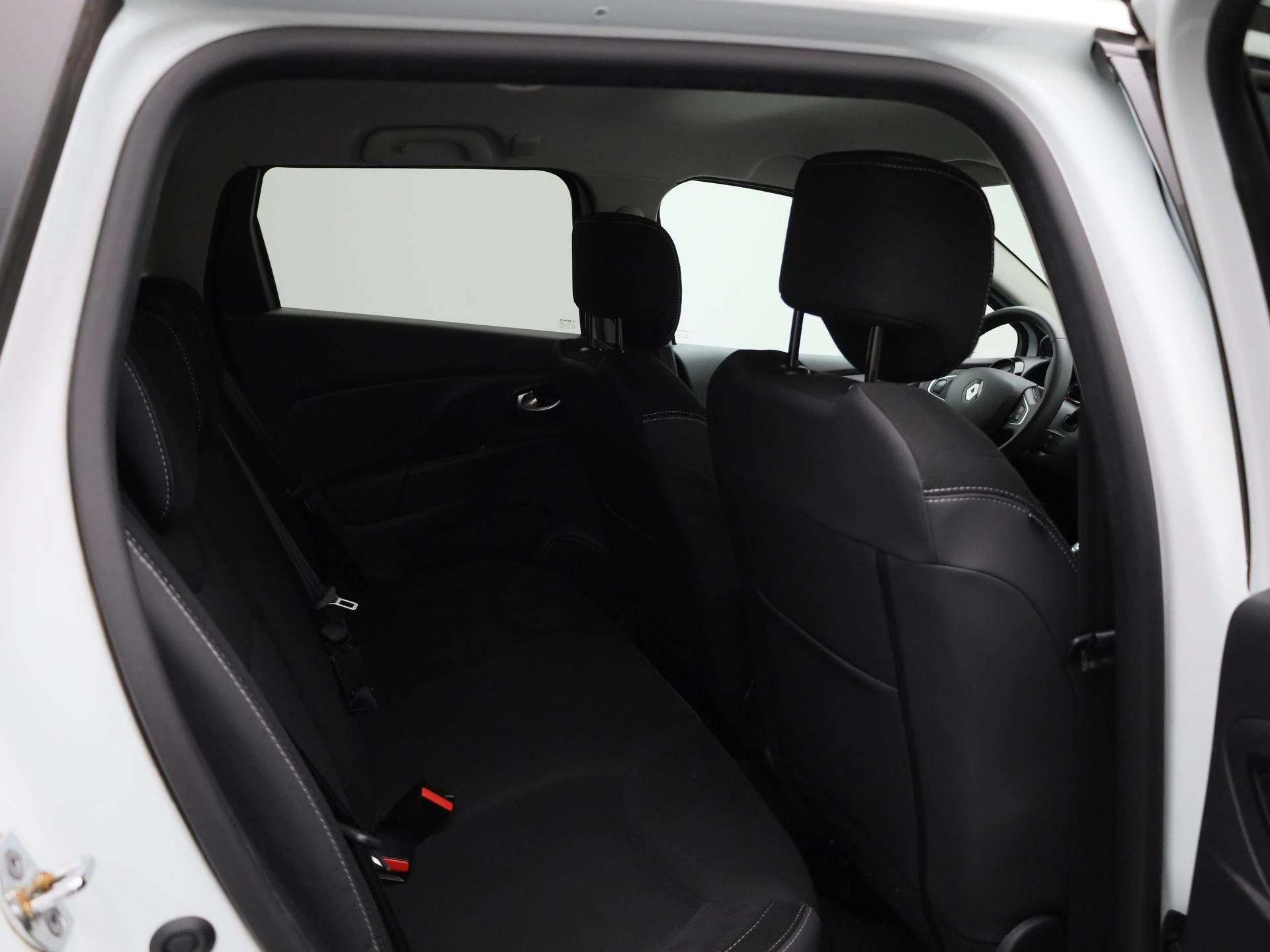 Renault-Clio-image-32