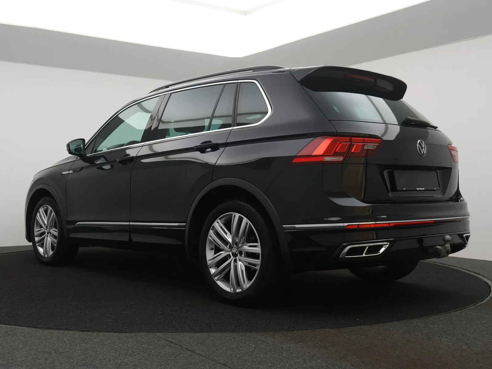 Volkswagen Tiguan Tiguan R-Line 1.5TSI 150PK *AUTOMAAT*TREKHAAK*LED*CAMERA*NAVI*VIRTUAL COCKPIT*APP-CONNECT*...*