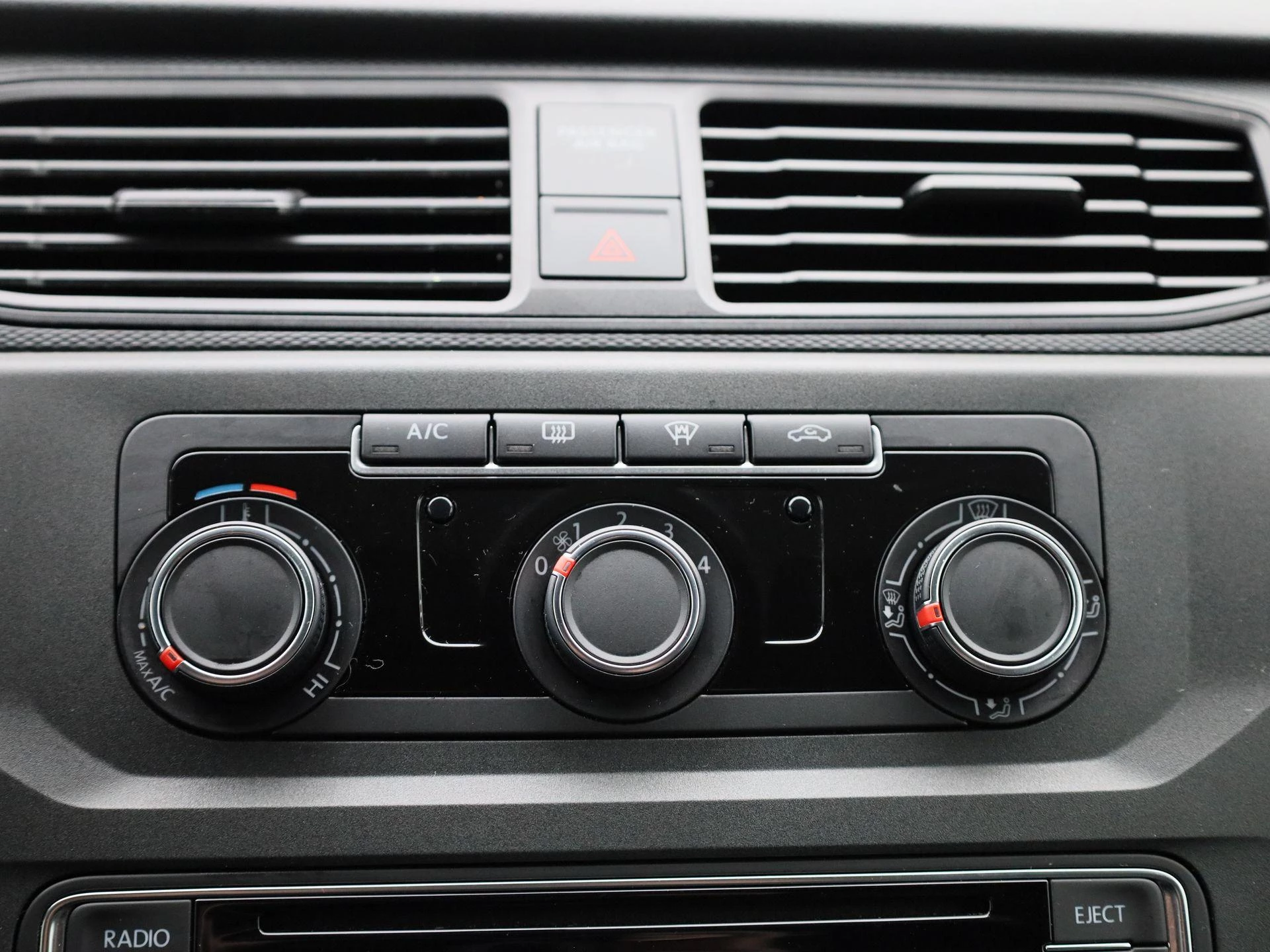 Volkswagen-Caddy-image-20