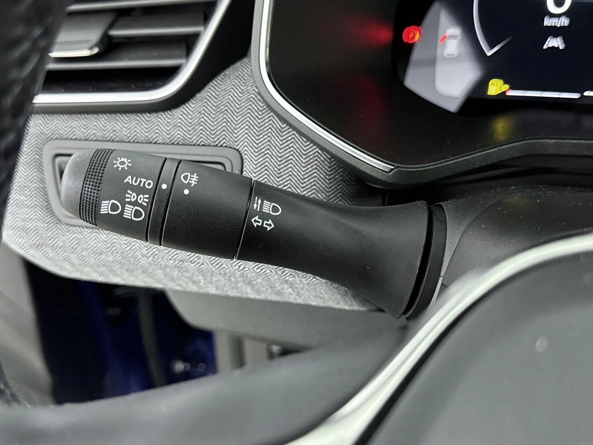 Renault-Clio-image-25