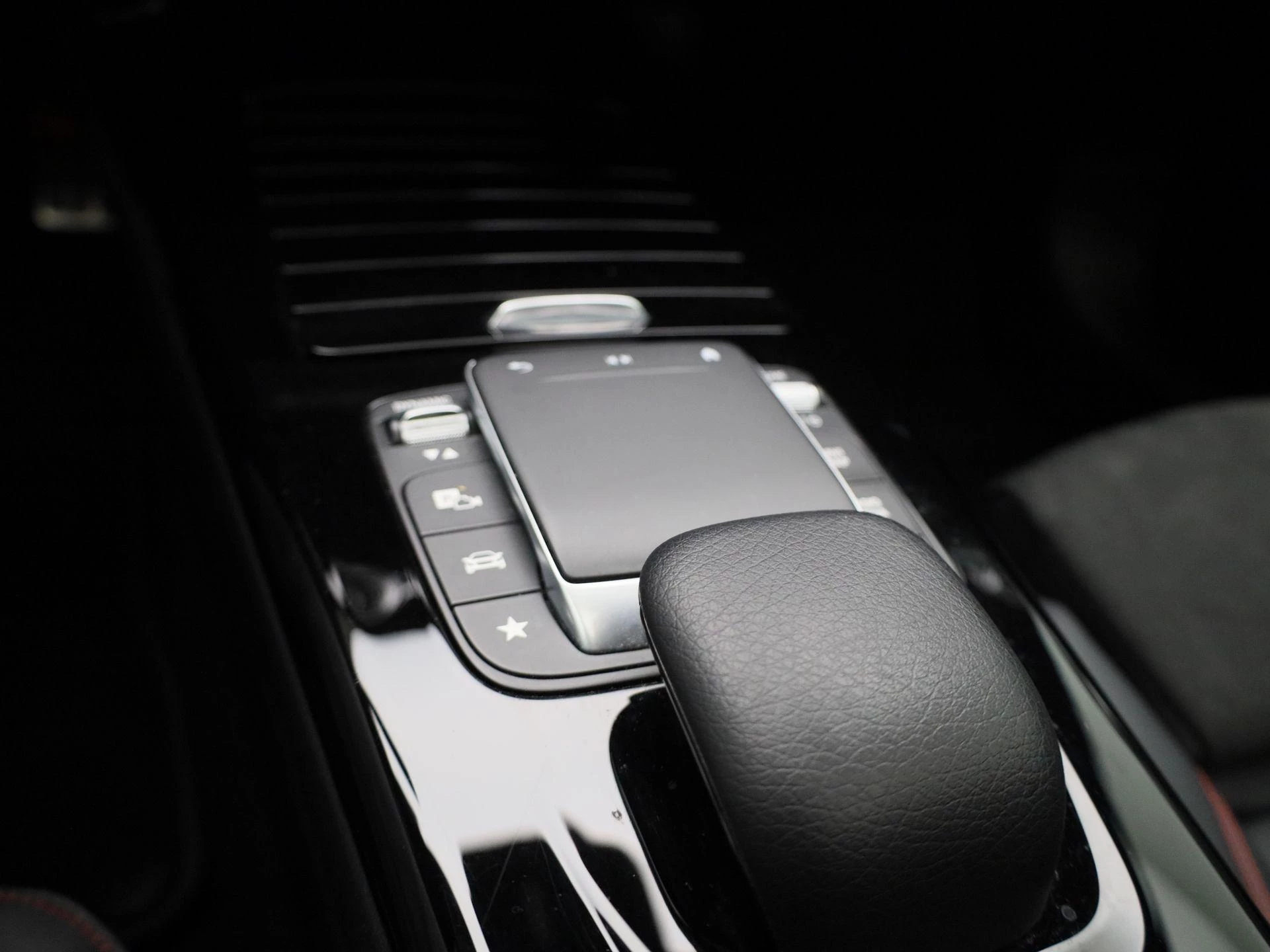 Mercedes-Benz A-Klasse 180 Aut. AMG Business Solution