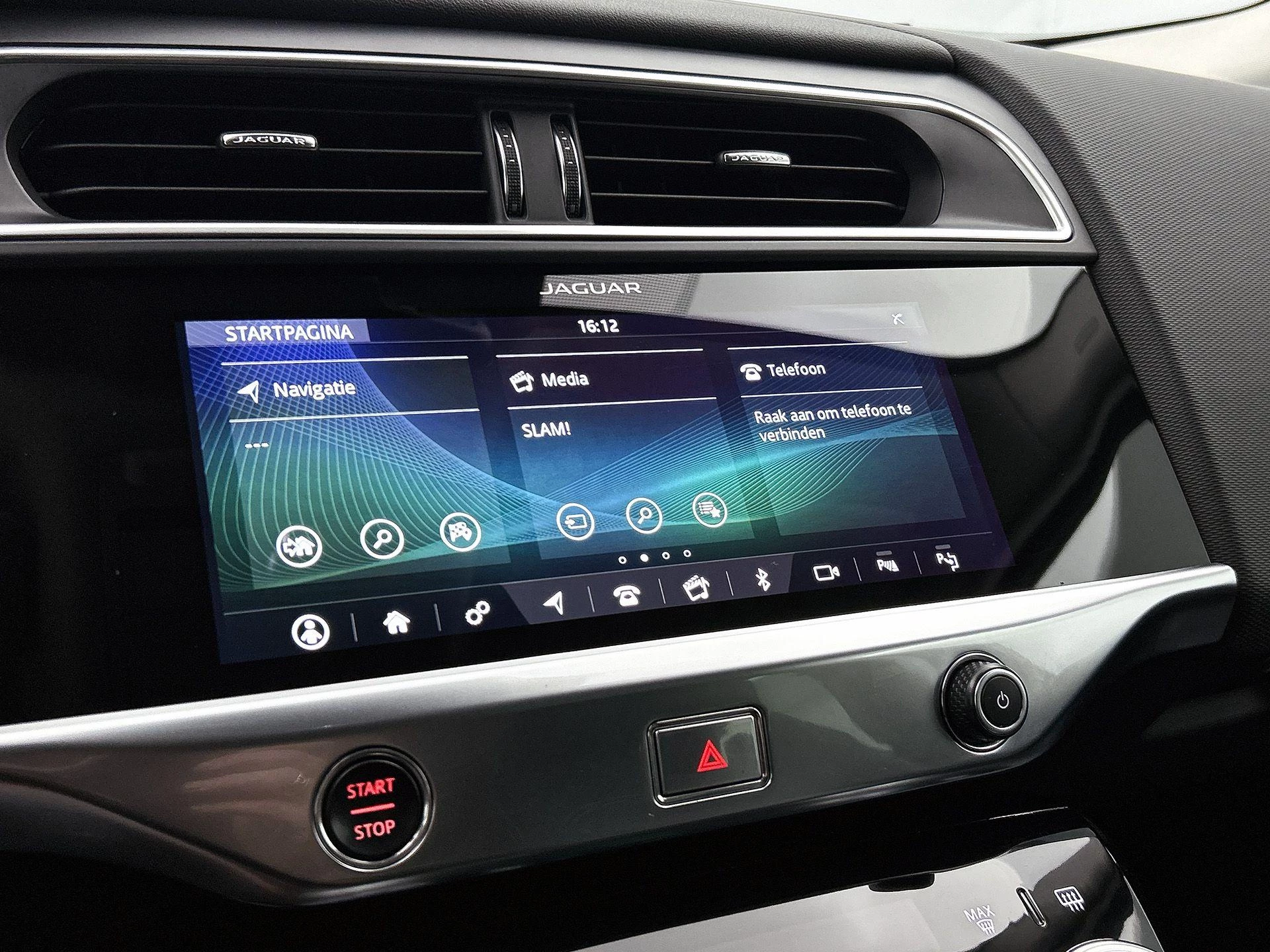 Jaguar-I-PACE-image-73