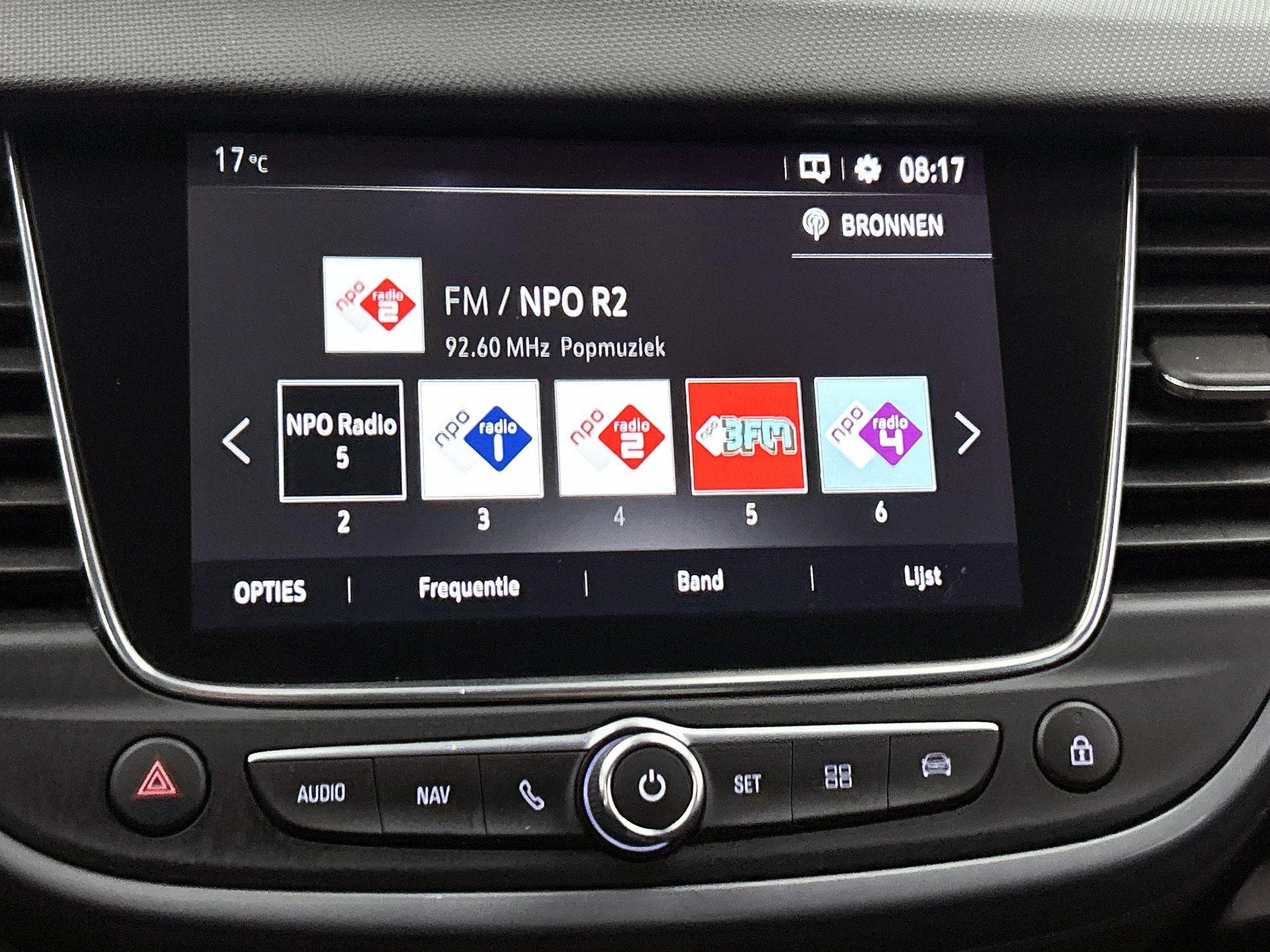 Opel-Crossland X-image-31