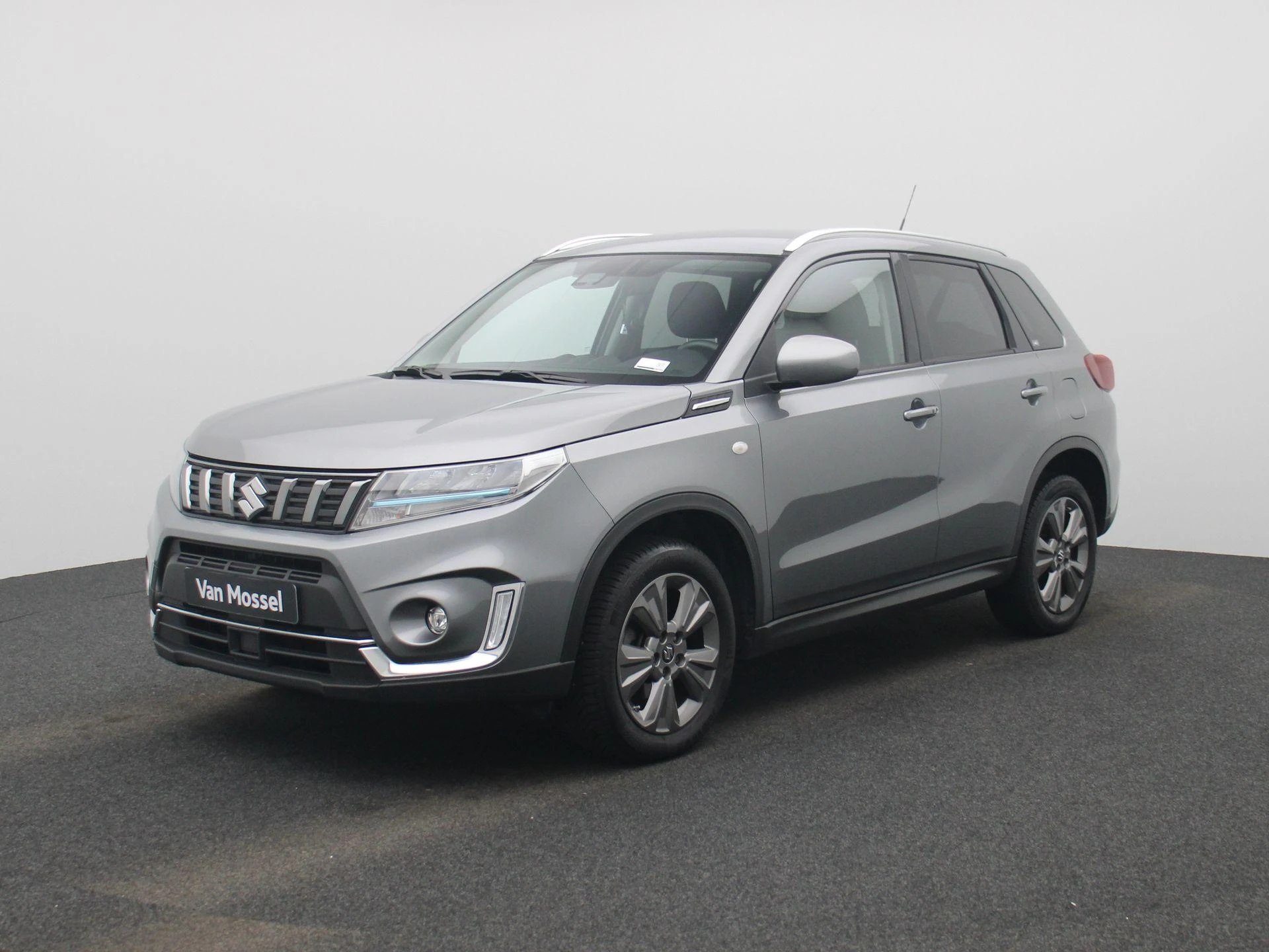 Suzuki-Grand Vitara-image-0