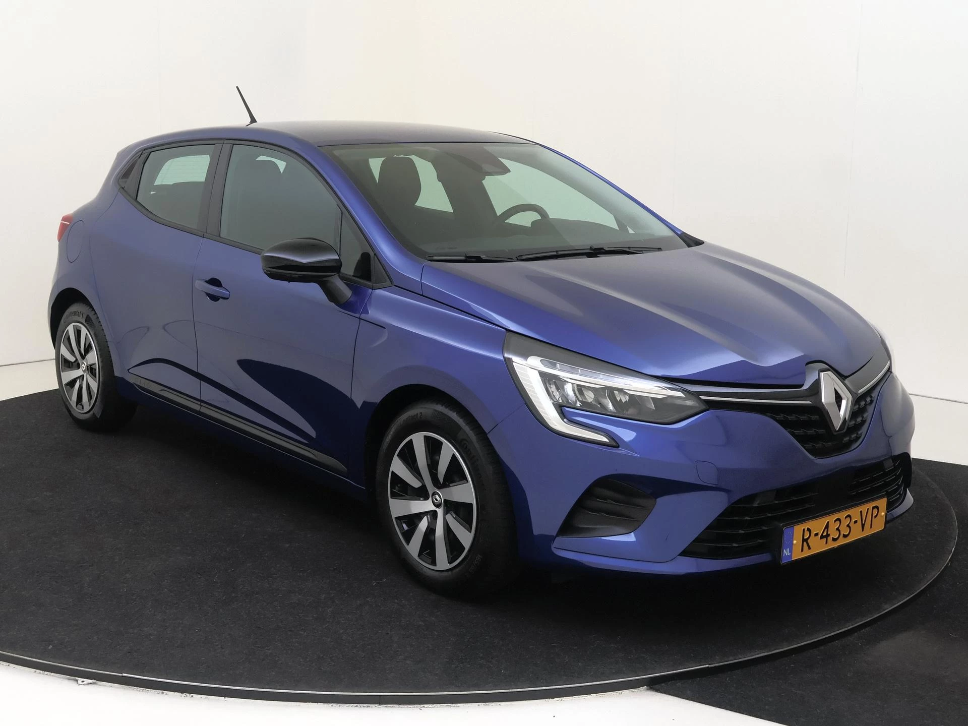 Renault-Clio-image-2