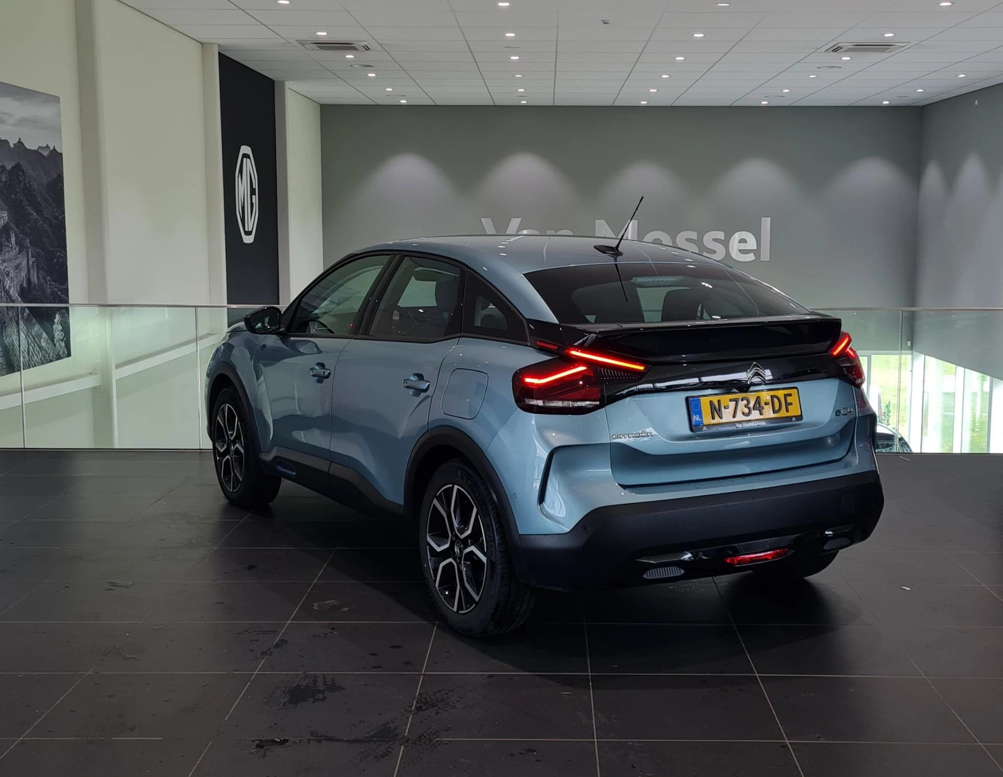 Citroën-ë-C4-image-6