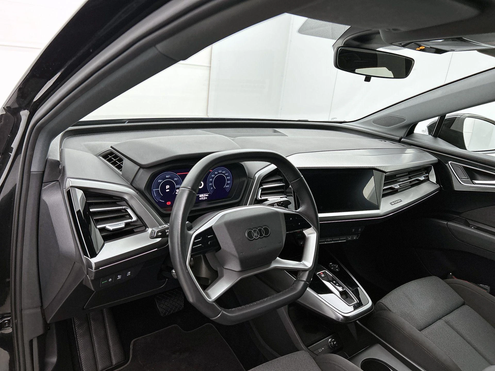 Audi-Q4 e-tron-image-17
