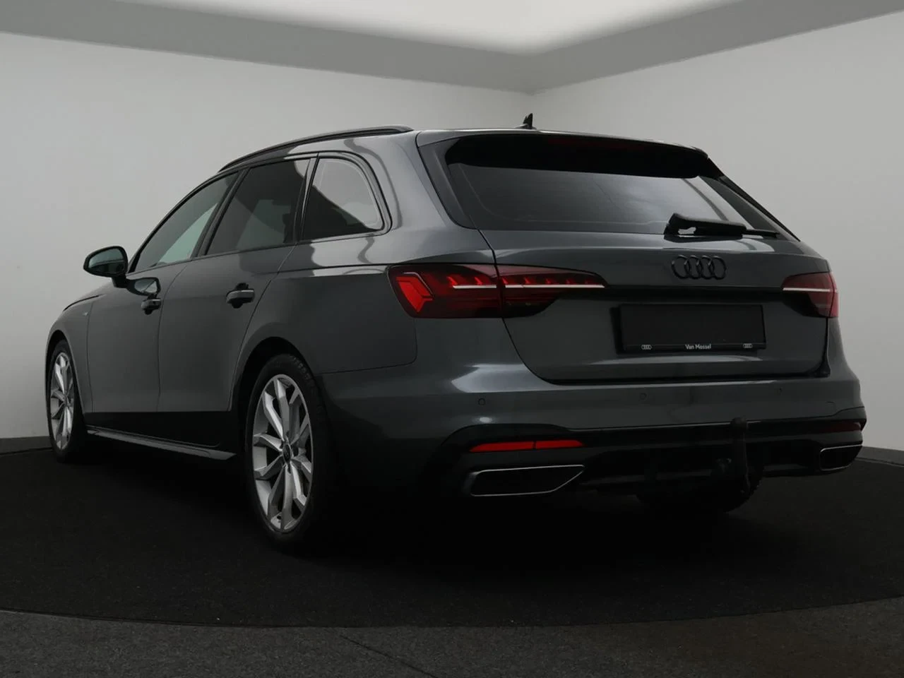Audi-A4-image-4