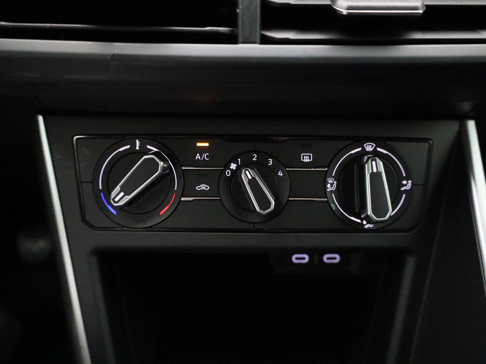 Volkswagen-Taigo-image-19