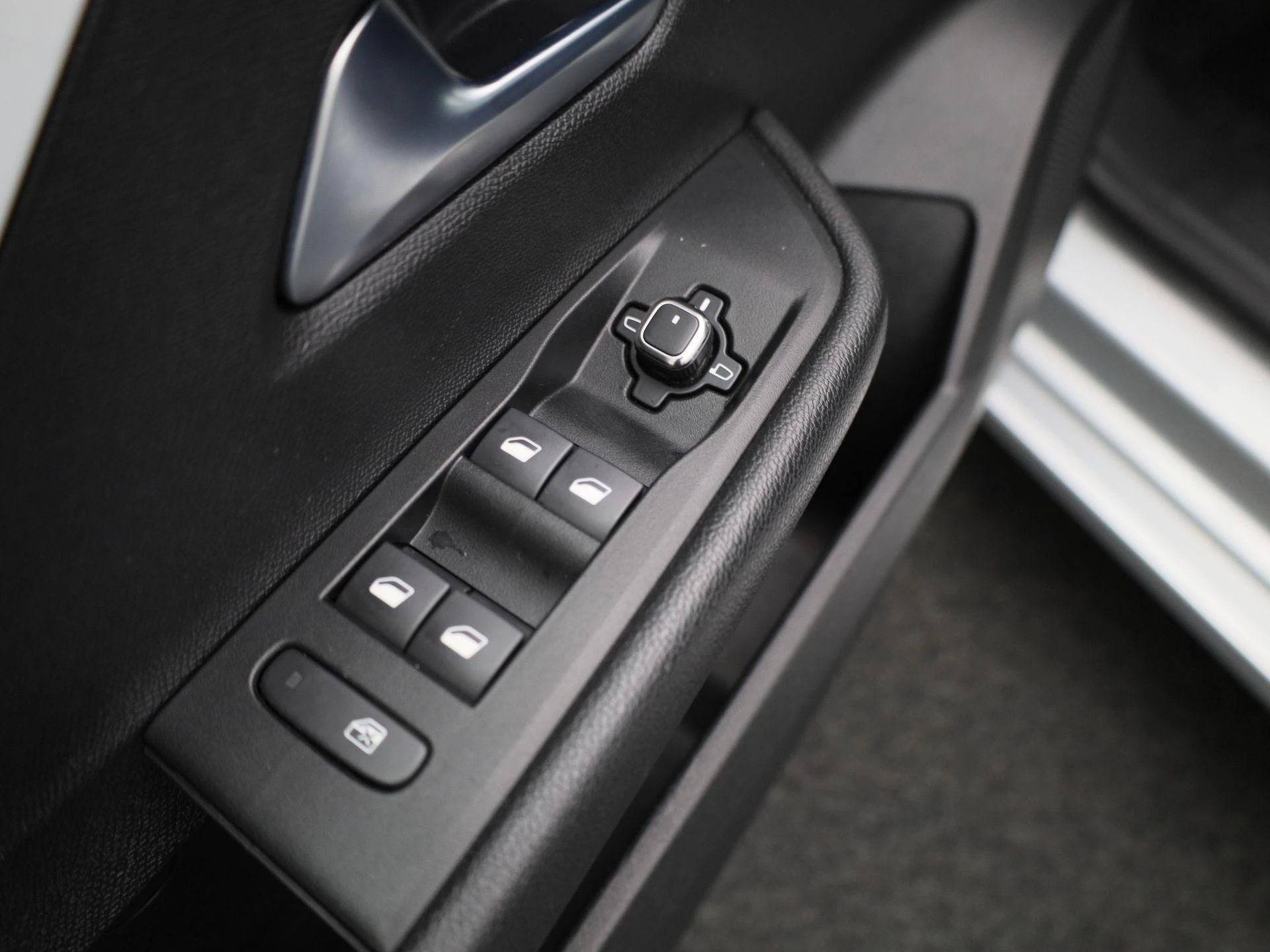 Opel-Astra-image-23