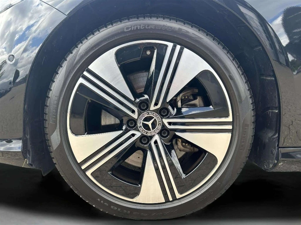 Mercedes-Benz-CLA-image-8