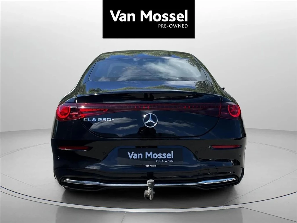 Mercedes-Benz-CLA-image-5