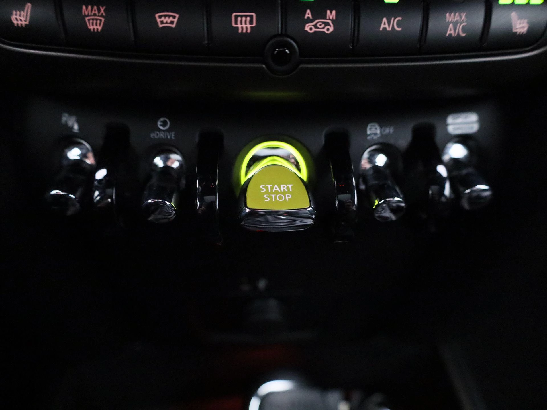 MINI-Countryman-image-24