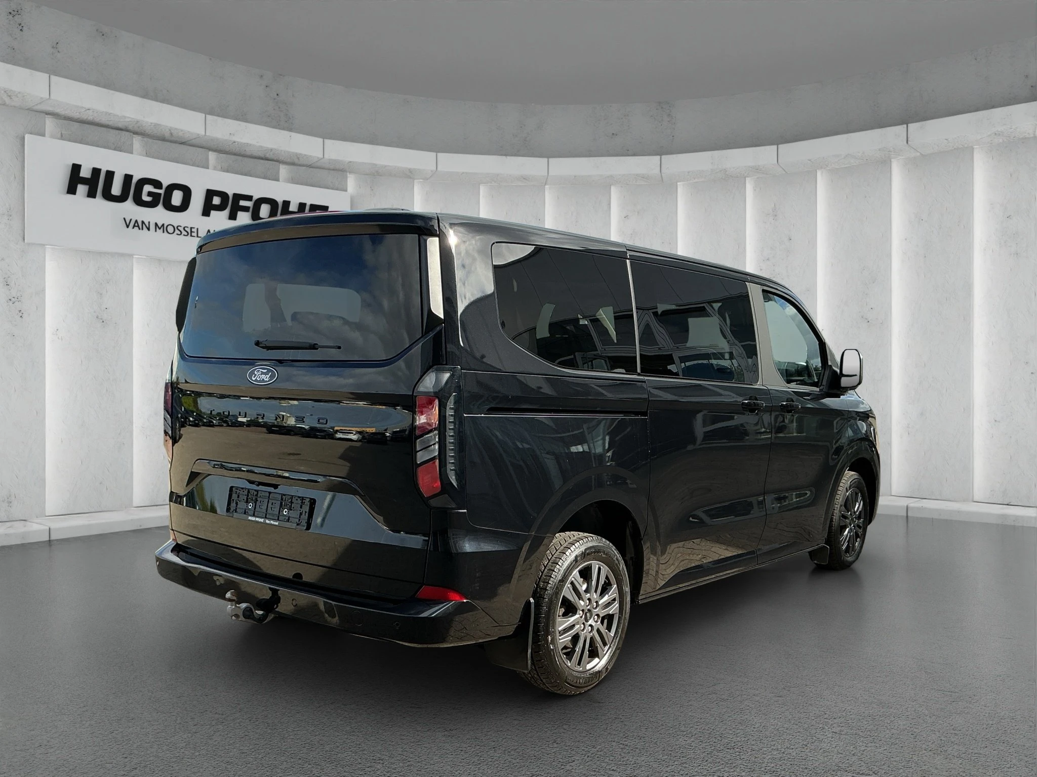 Ford-Tourneo Custom-image-4
