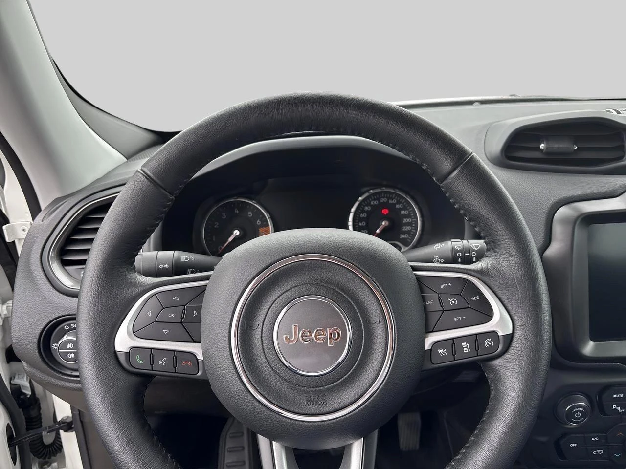 Jeep-Renegade-image-9
