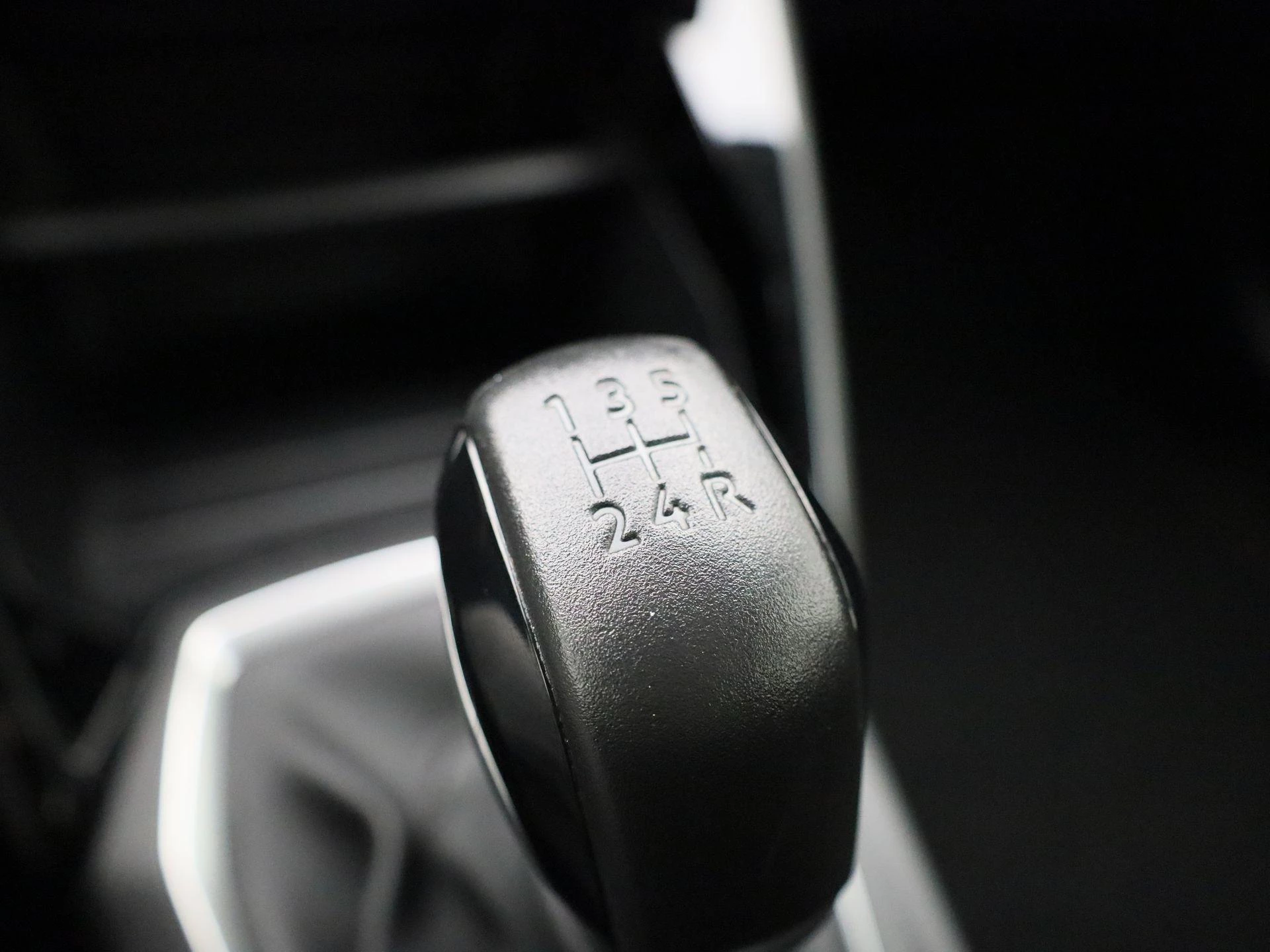 Peugeot-208-image-19