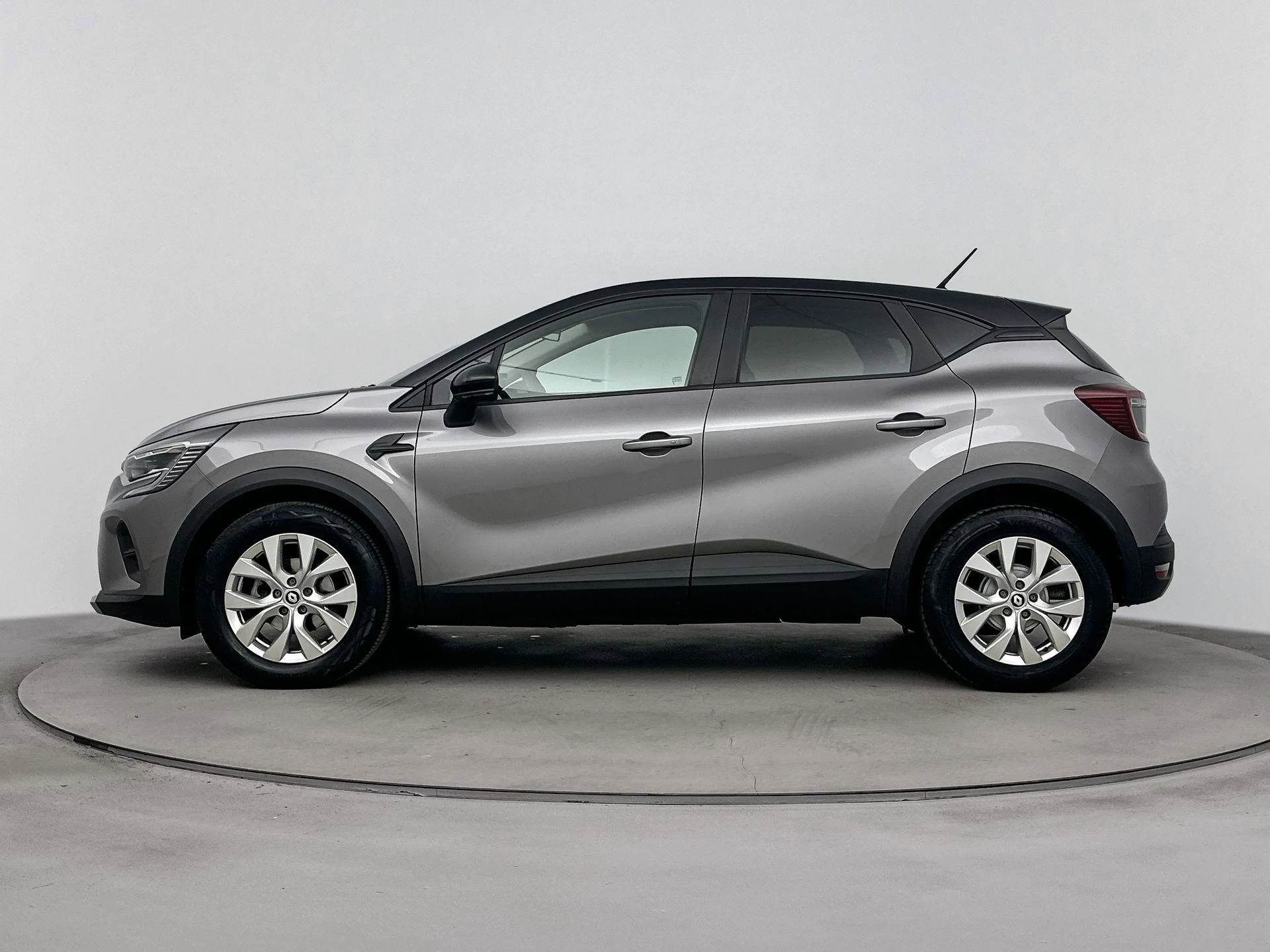 Renault-Captur-image-1