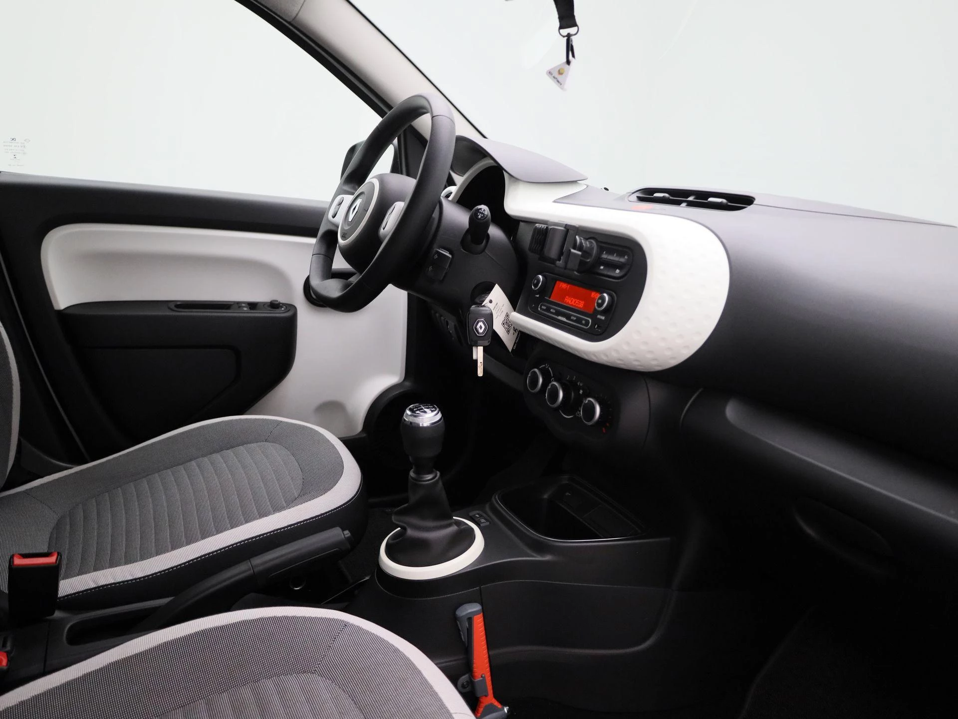 Renault-Twingo-image-24