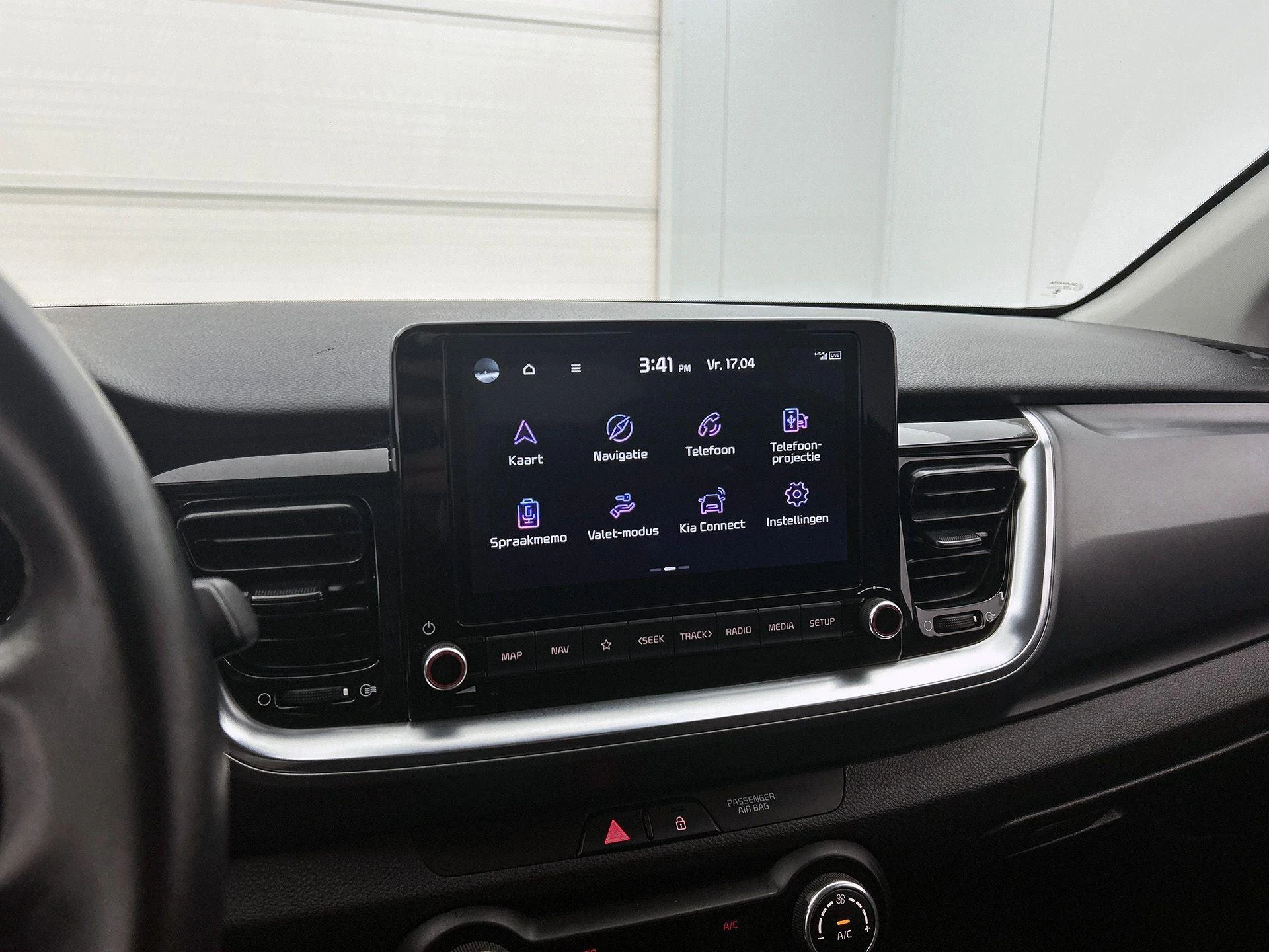 Kia-Stonic-image-14