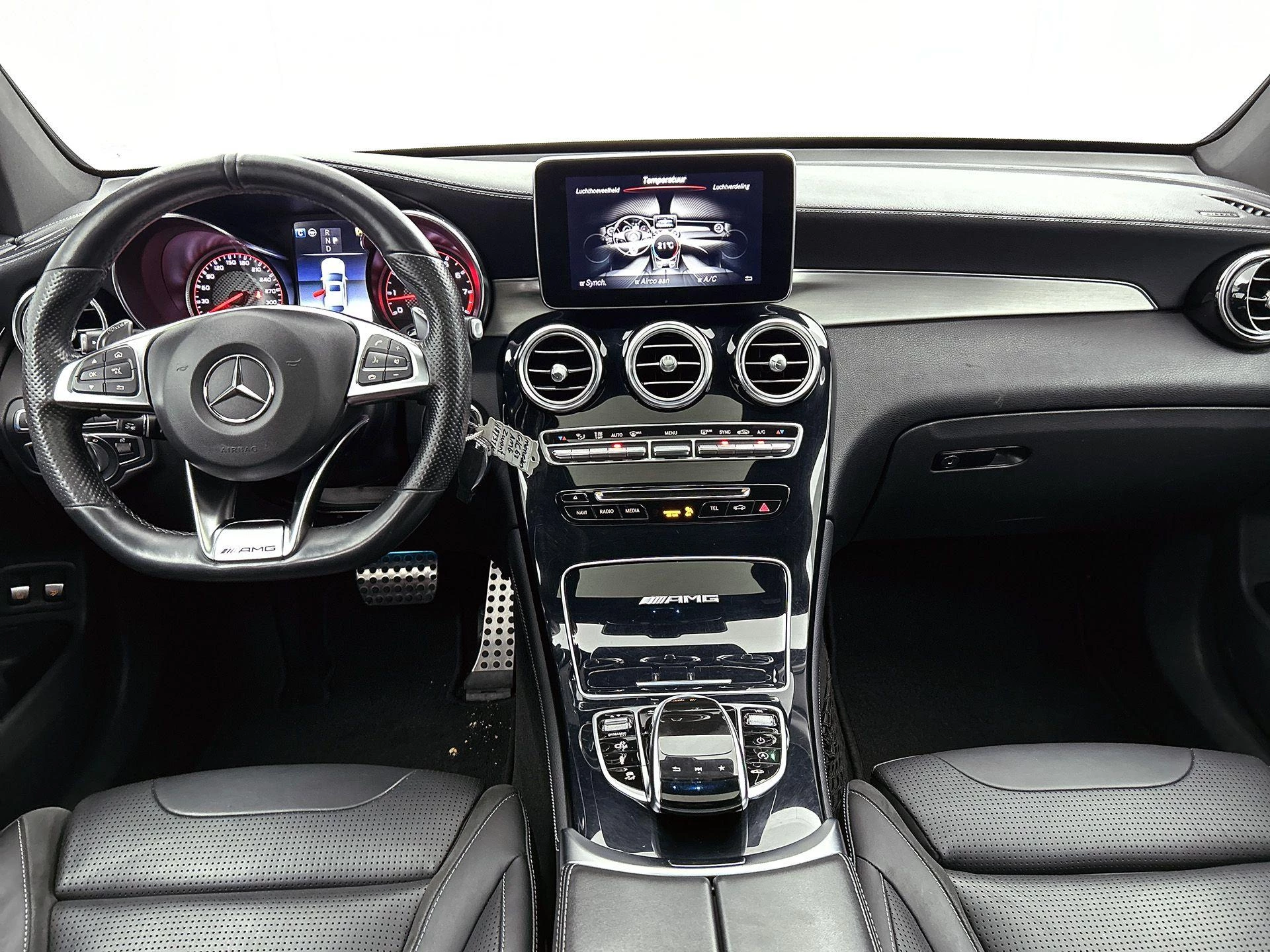 Mercedes-Benz-GLC-image-32