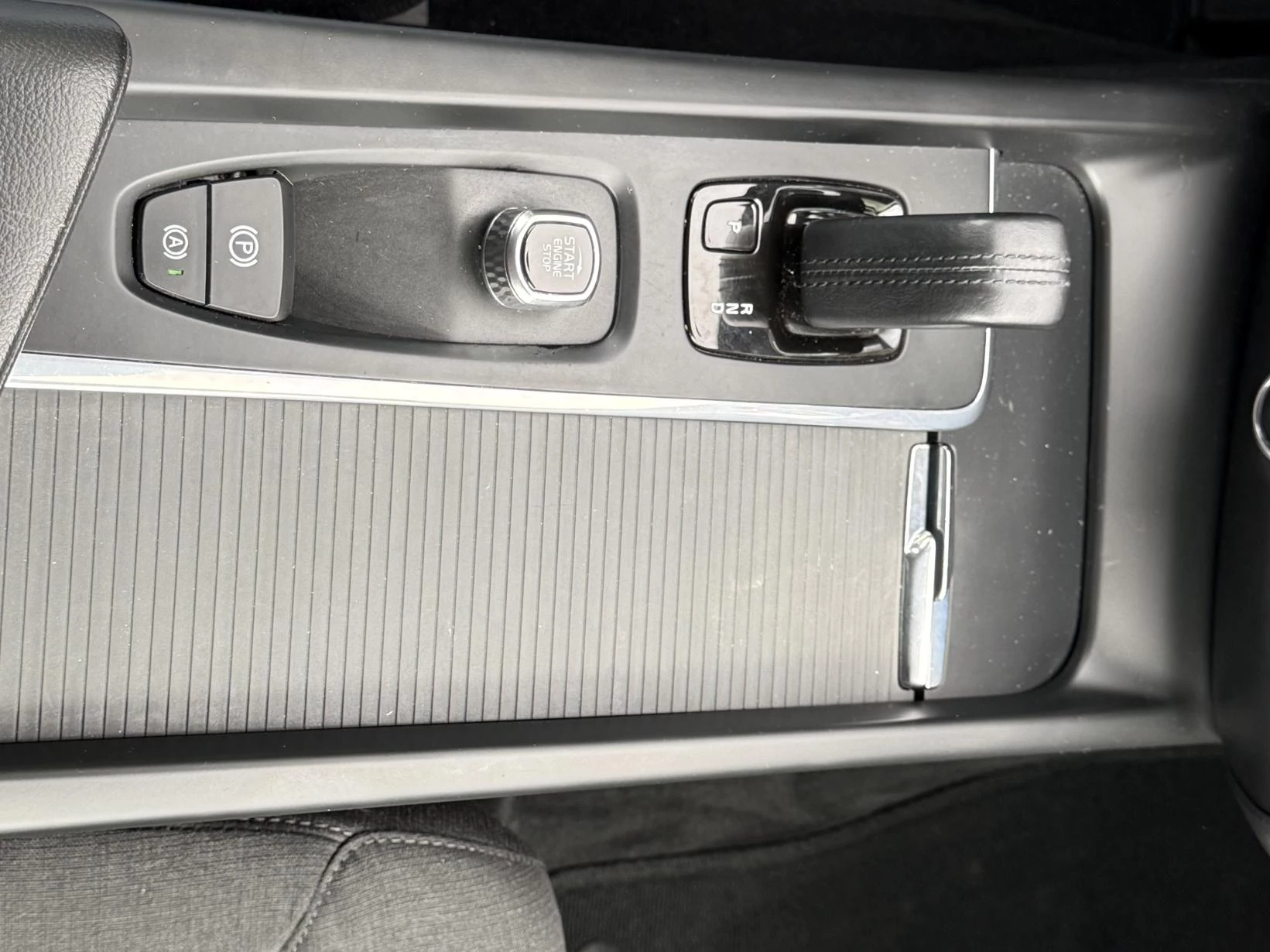 Volvo V60 B3 Momentum Advantage