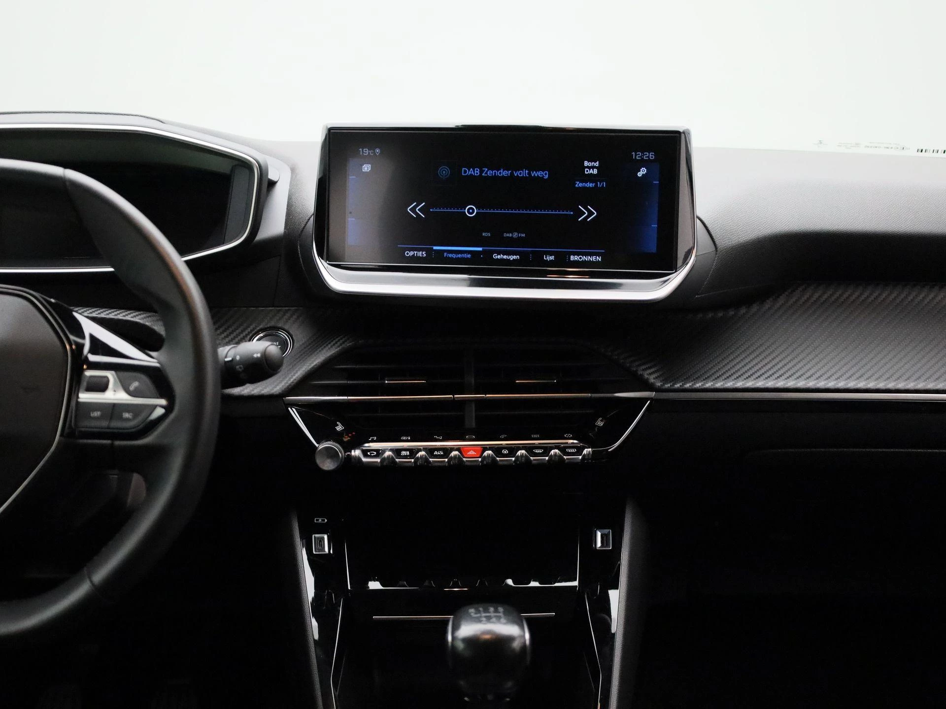 Peugeot-208-image-7