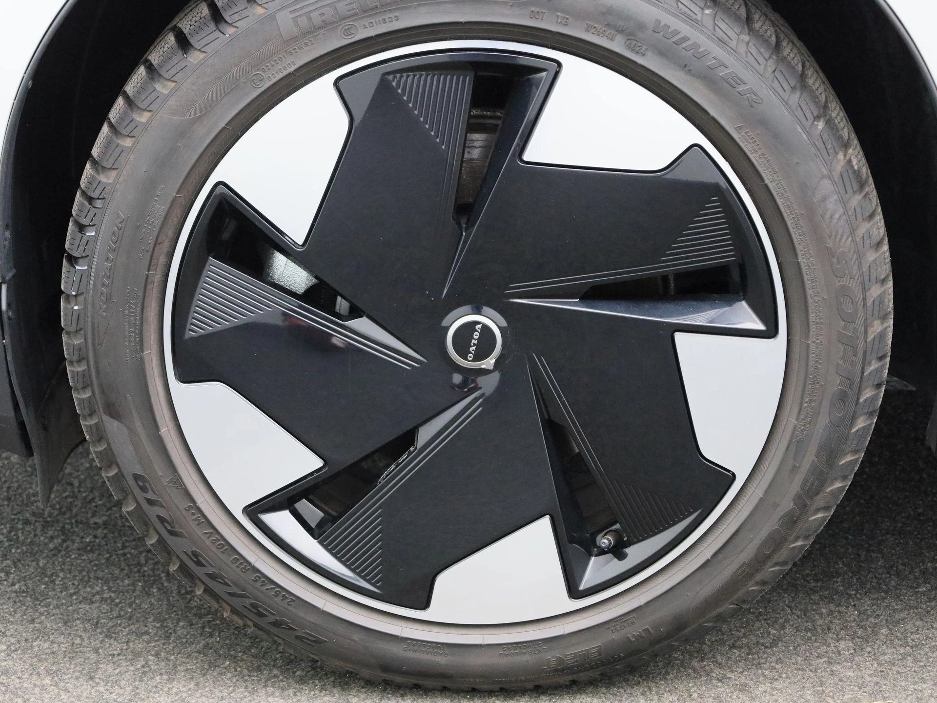 Volvo EX30 Single Motor Extended Range Ultra
