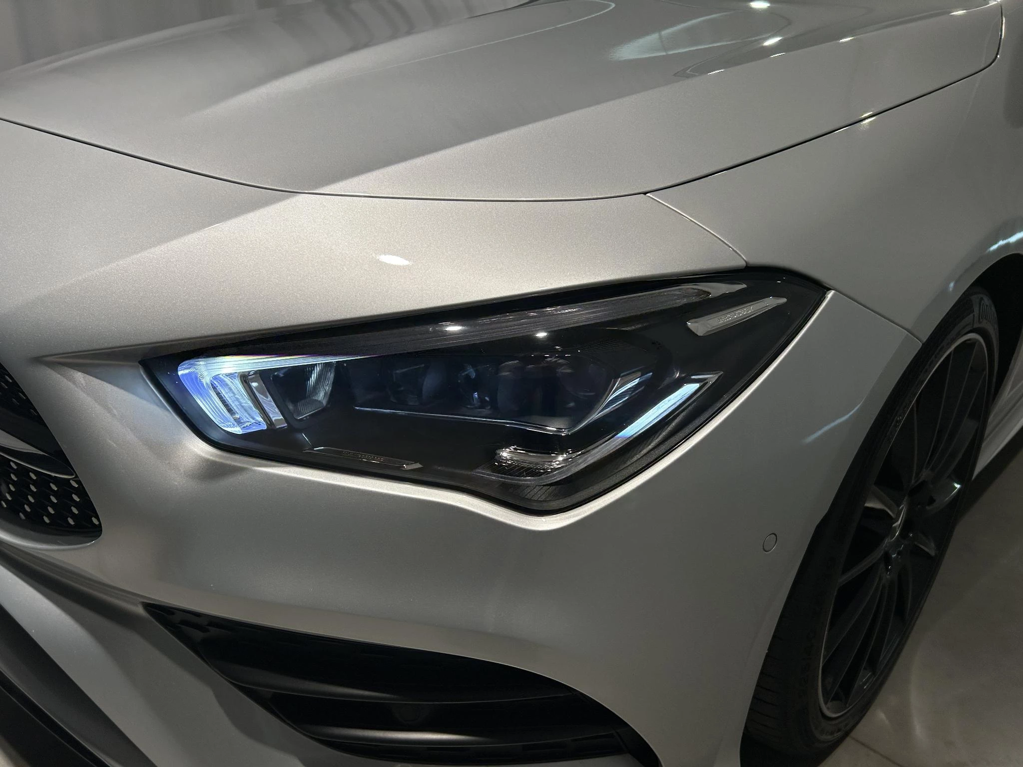 Mercedes-Benz CLA 250 AMG Line Shooting Brake + 224 PK + PANO DAK + MULTIBEAM LED + CAMERA +