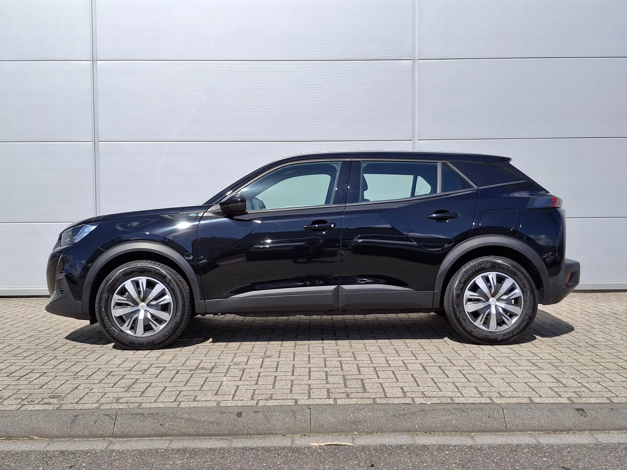 Peugeot e-2008 EV Active 50 kWh