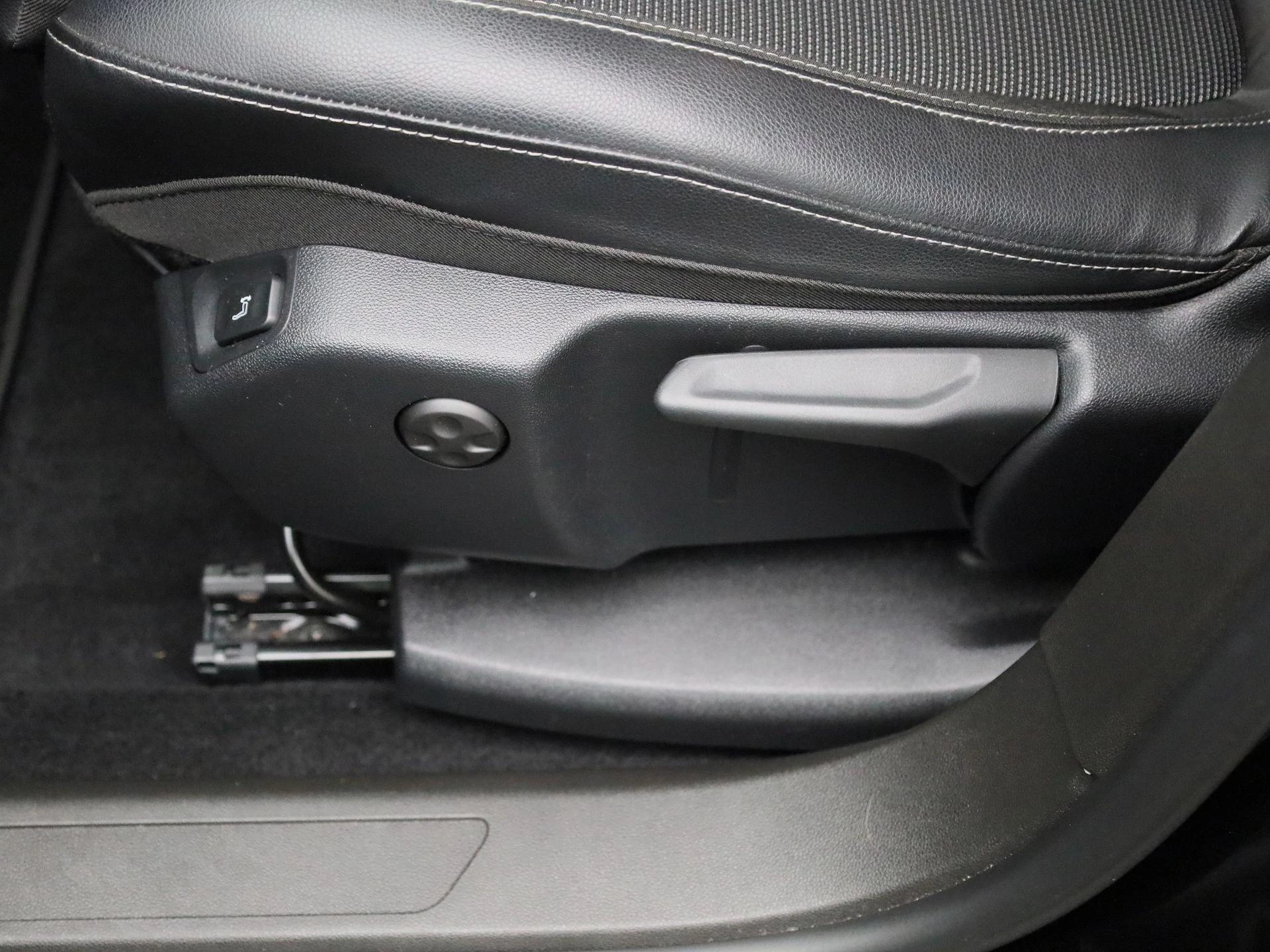 Opel-Grandland-image-30