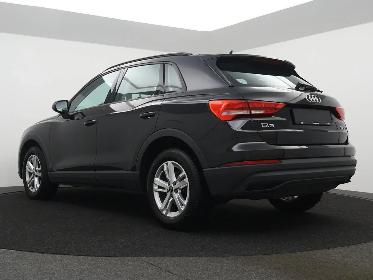 Audi-Q3-image-12