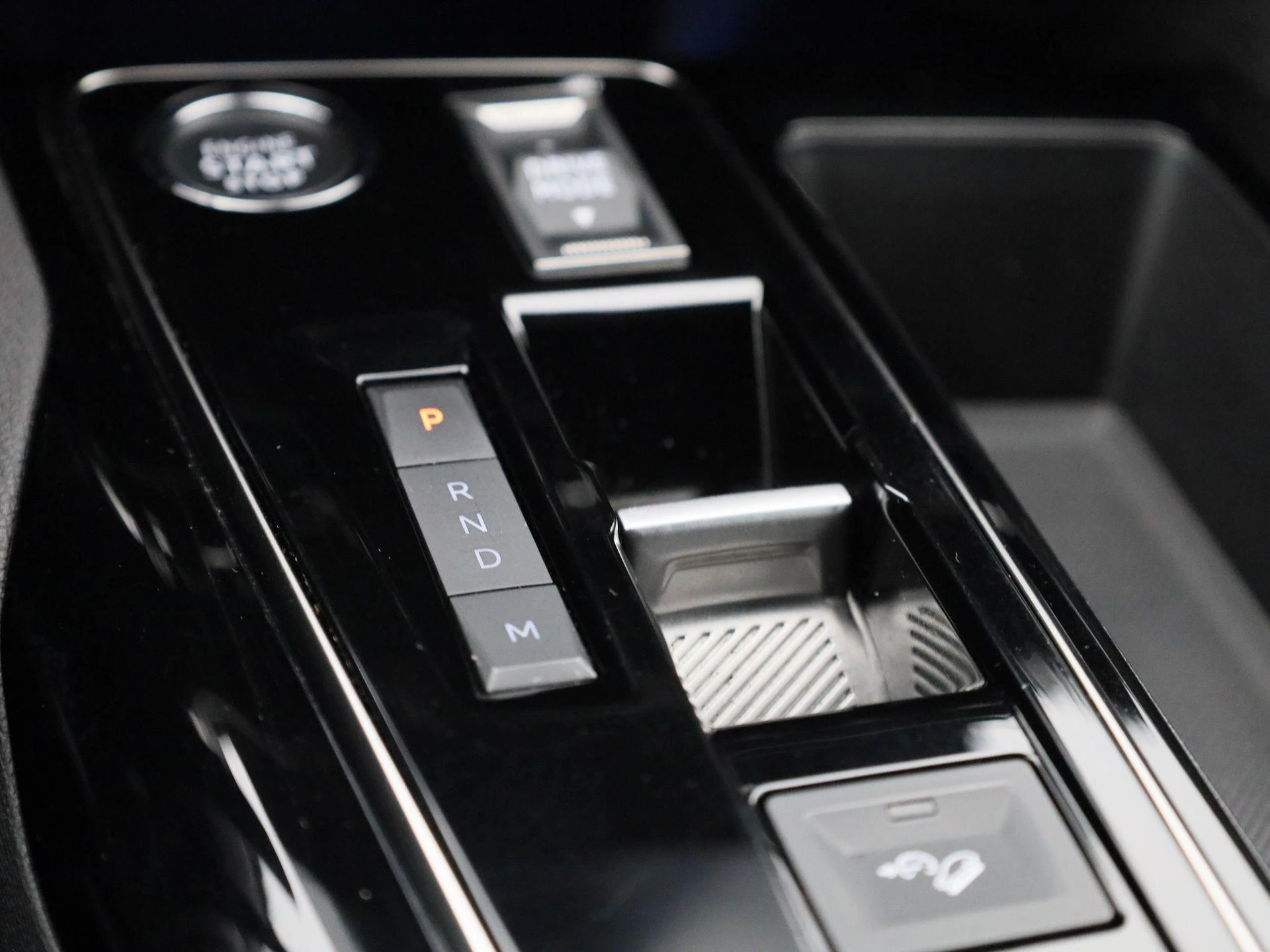 Peugeot-5008-image-23
