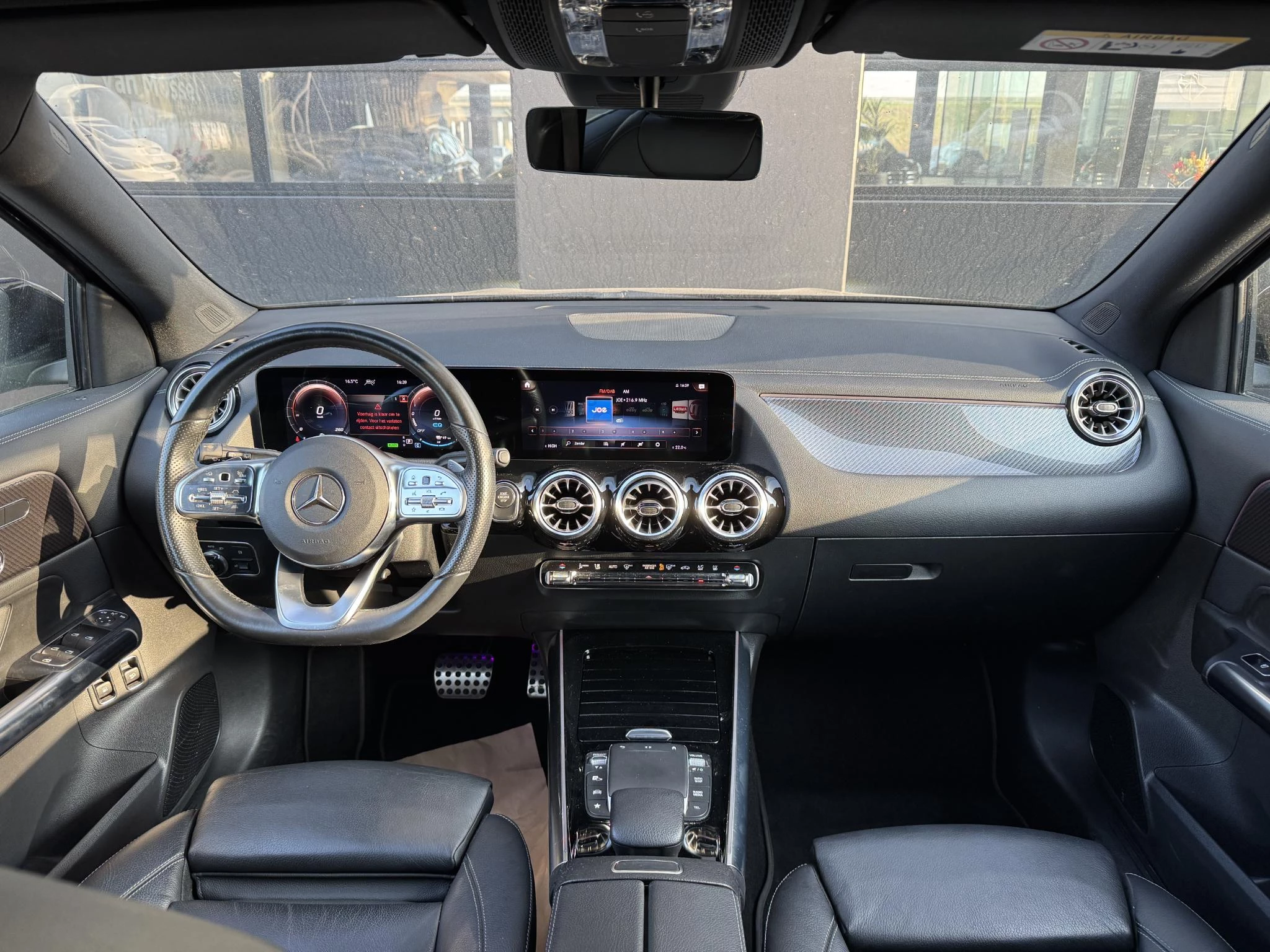 Mercedes-Benz GLA 250 e AMG Line + LEDER + MEMORY + CARPLAY + MULTIBEAM LED +
